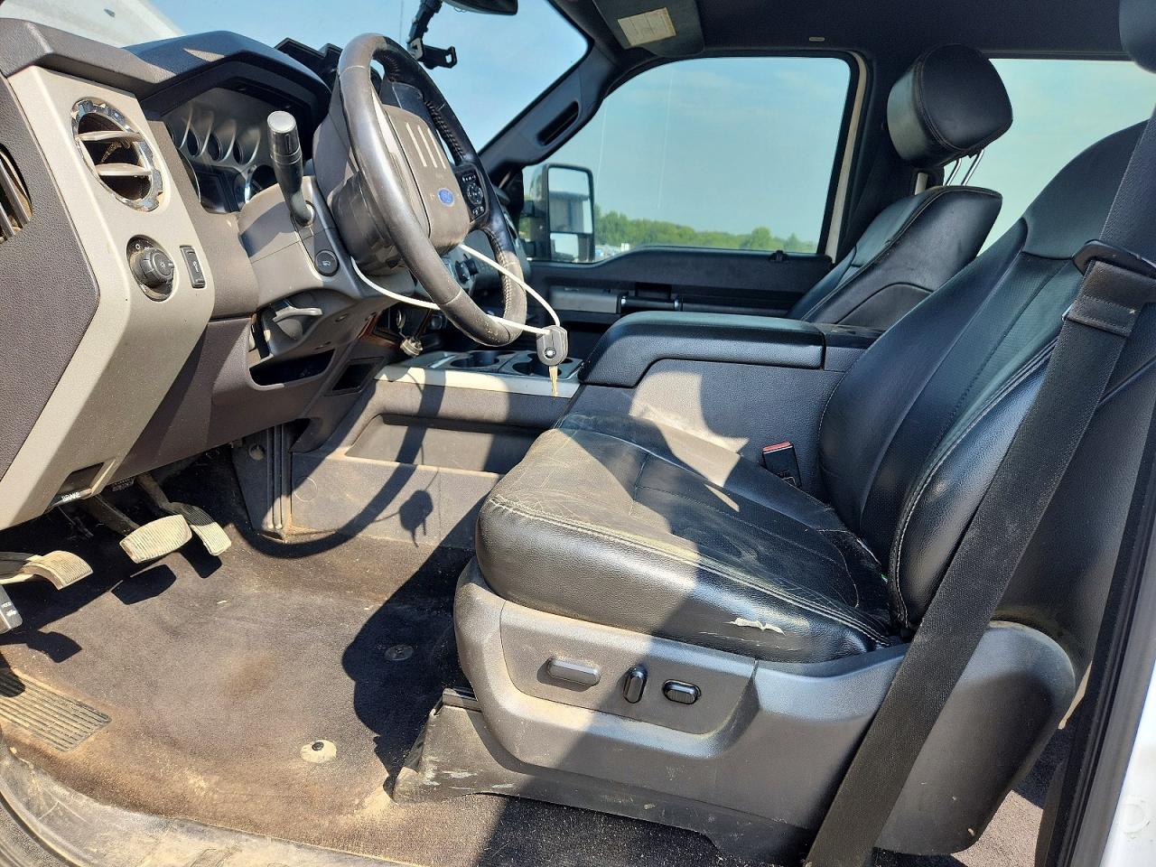 2015 Ford F250 Super Duty White vin: 1FT7W2B60FEB66346