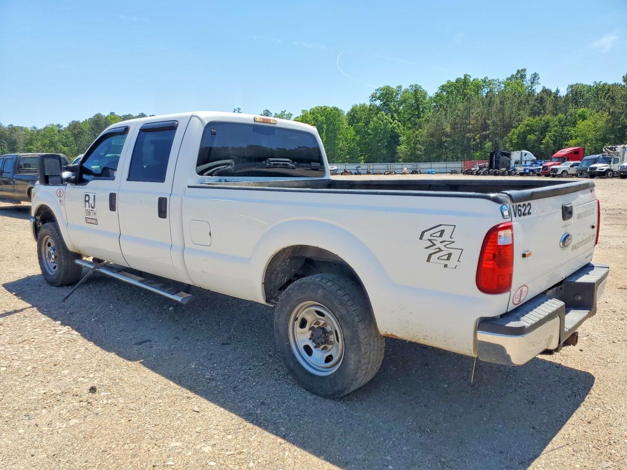 2015 Ford F250 Super Duty White vin: 1FT7W2B60FEC57181