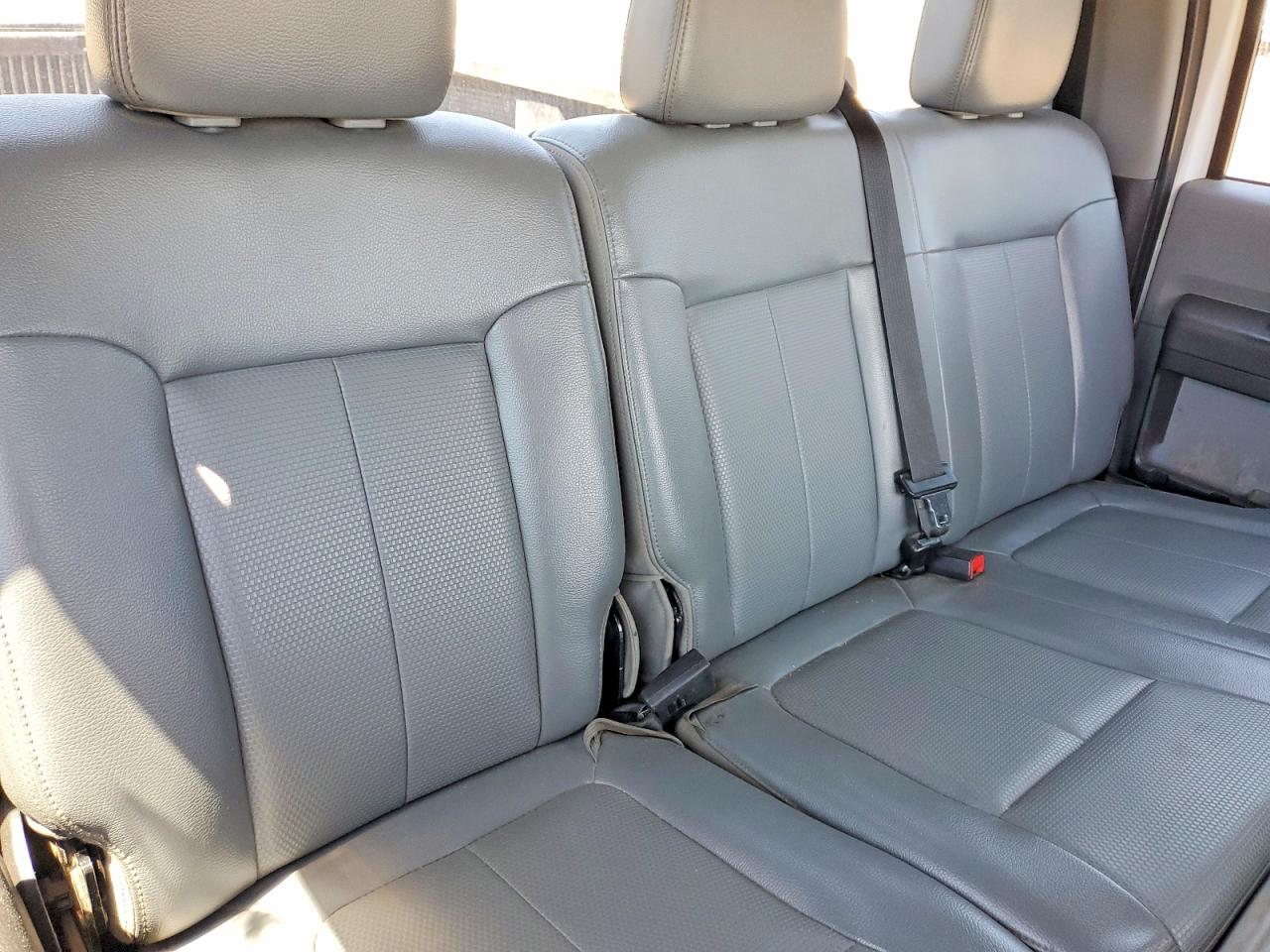 2015 Ford F250 Super Duty White vin: 1FT7W2B60FEC57181