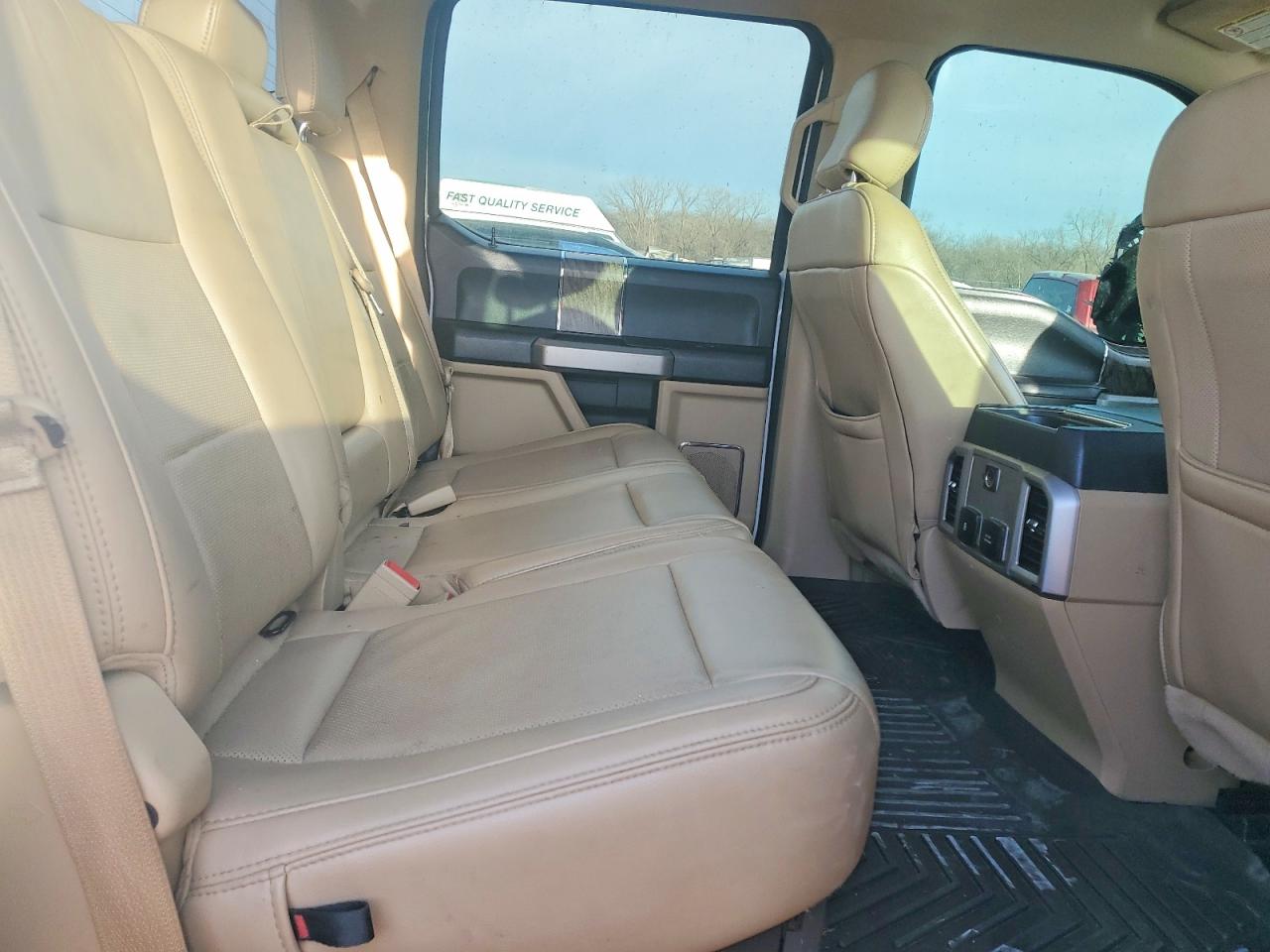 2019 Ford F250 Super Duty White vin: 1FT7W2B60KEE11379