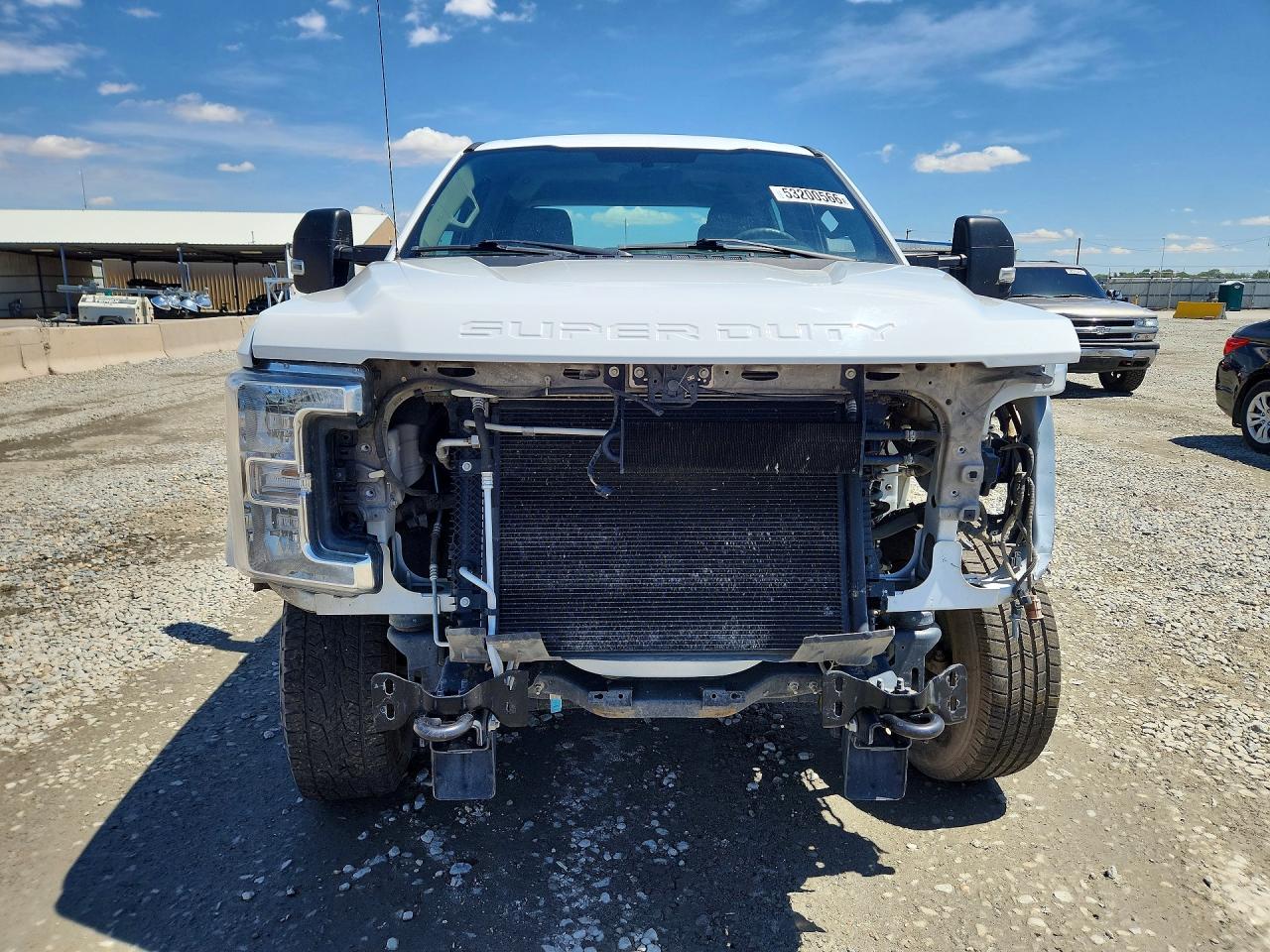 2019 Ford F250 Super Duty White vin: 1FT7W2B60KEE67211