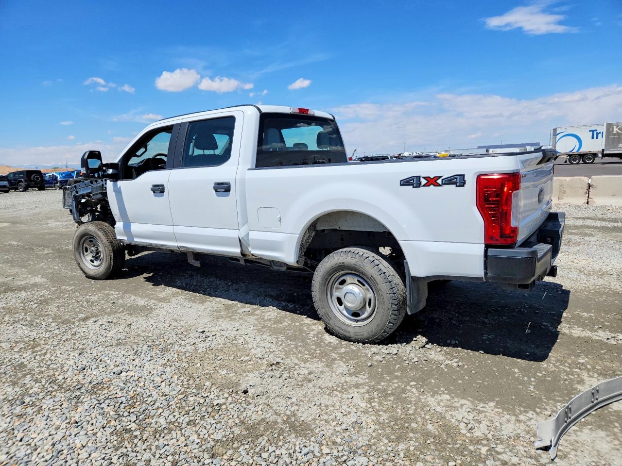 2019 Ford F250 Super Duty White vin: 1FT7W2B60KEE67211