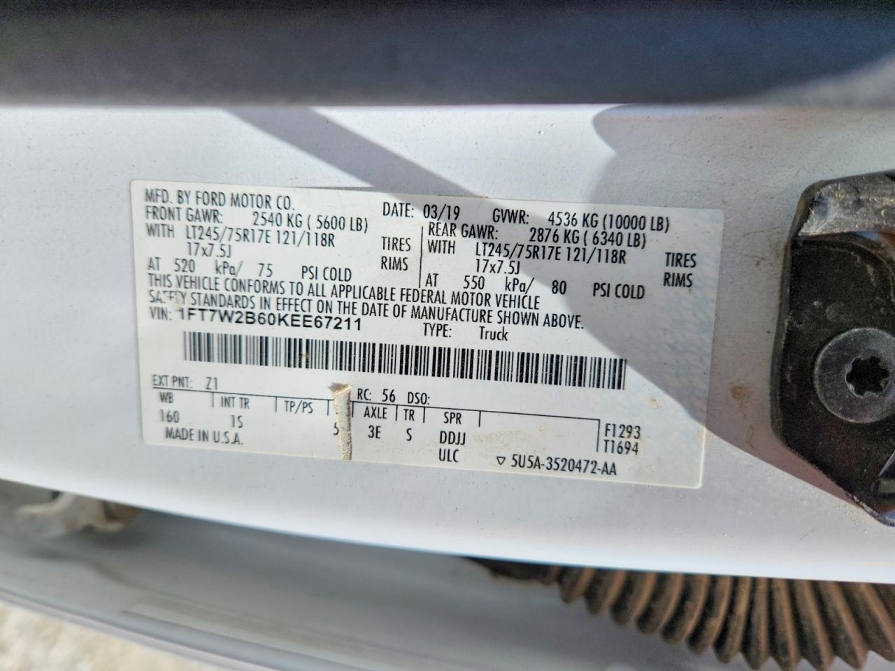 2019 Ford F250 Super Duty White vin: 1FT7W2B60KEE67211