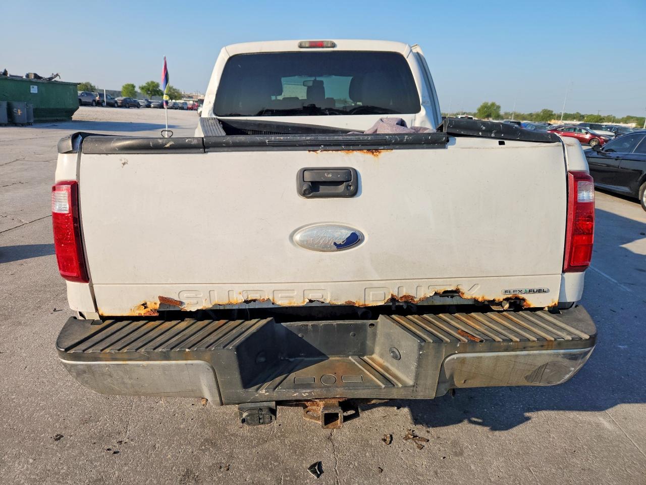 2012 Ford F250 Super Duty White vin: 1FT7W2B61CEA34787