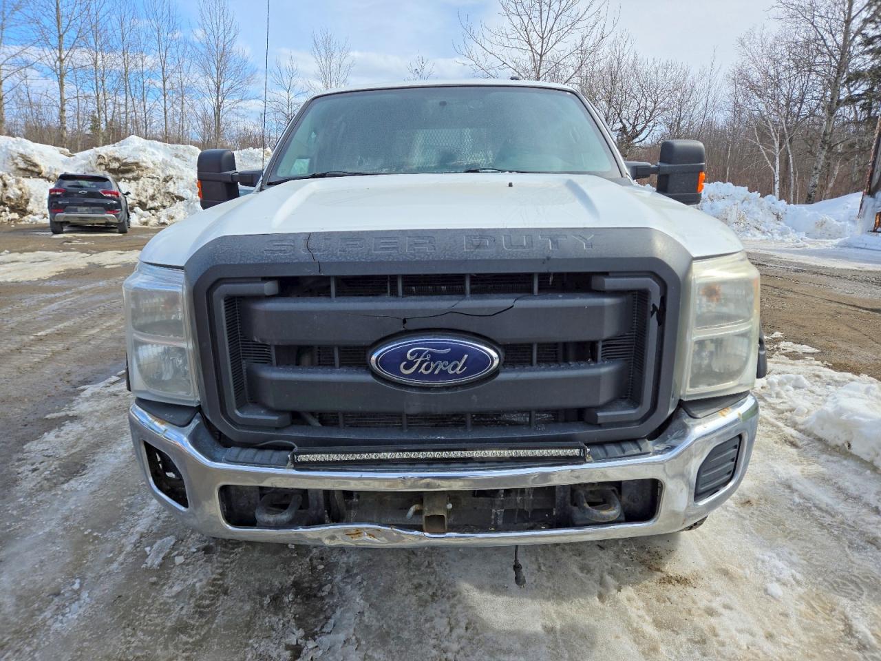 2014 Ford F250 Super Duty Белый vin: 1FT7W2B61EEA23954