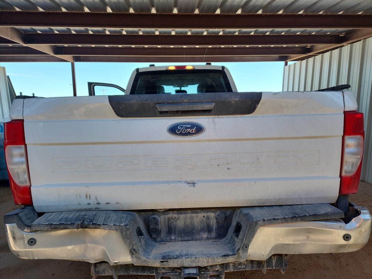 2022 Ford F250 Super Duty Белый vin: 1FT7W2B61NED77439 Damage: Tailgate, Dent(S) W/ Paint Dmg, > 12 Inches