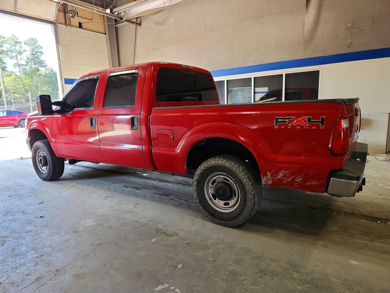 2011 Ford F250 Super Duty Red vin: 1FT7W2B62BEB99231