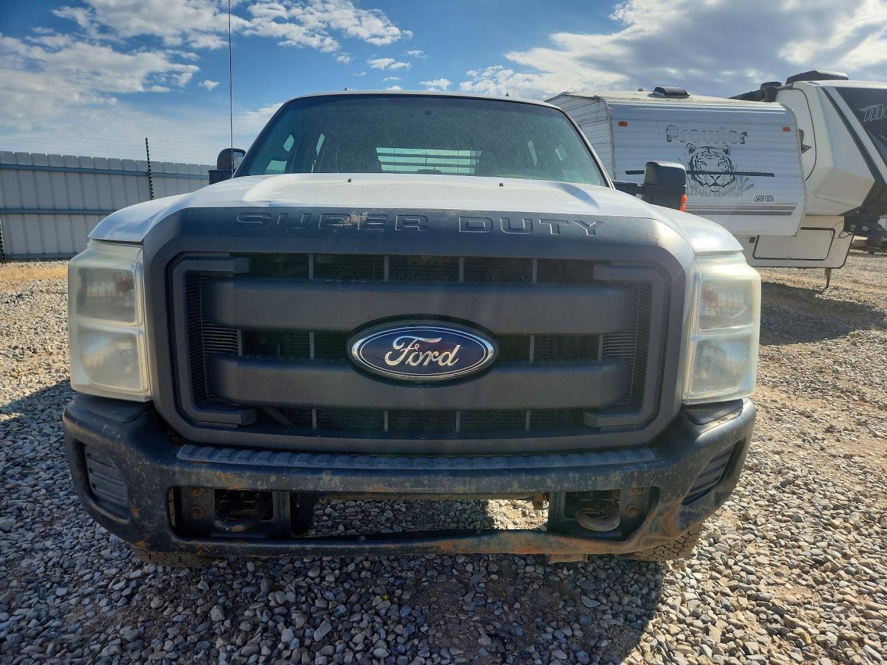2014 Ford F250 Super Duty White vin: 1FT7W2B62EEA43789