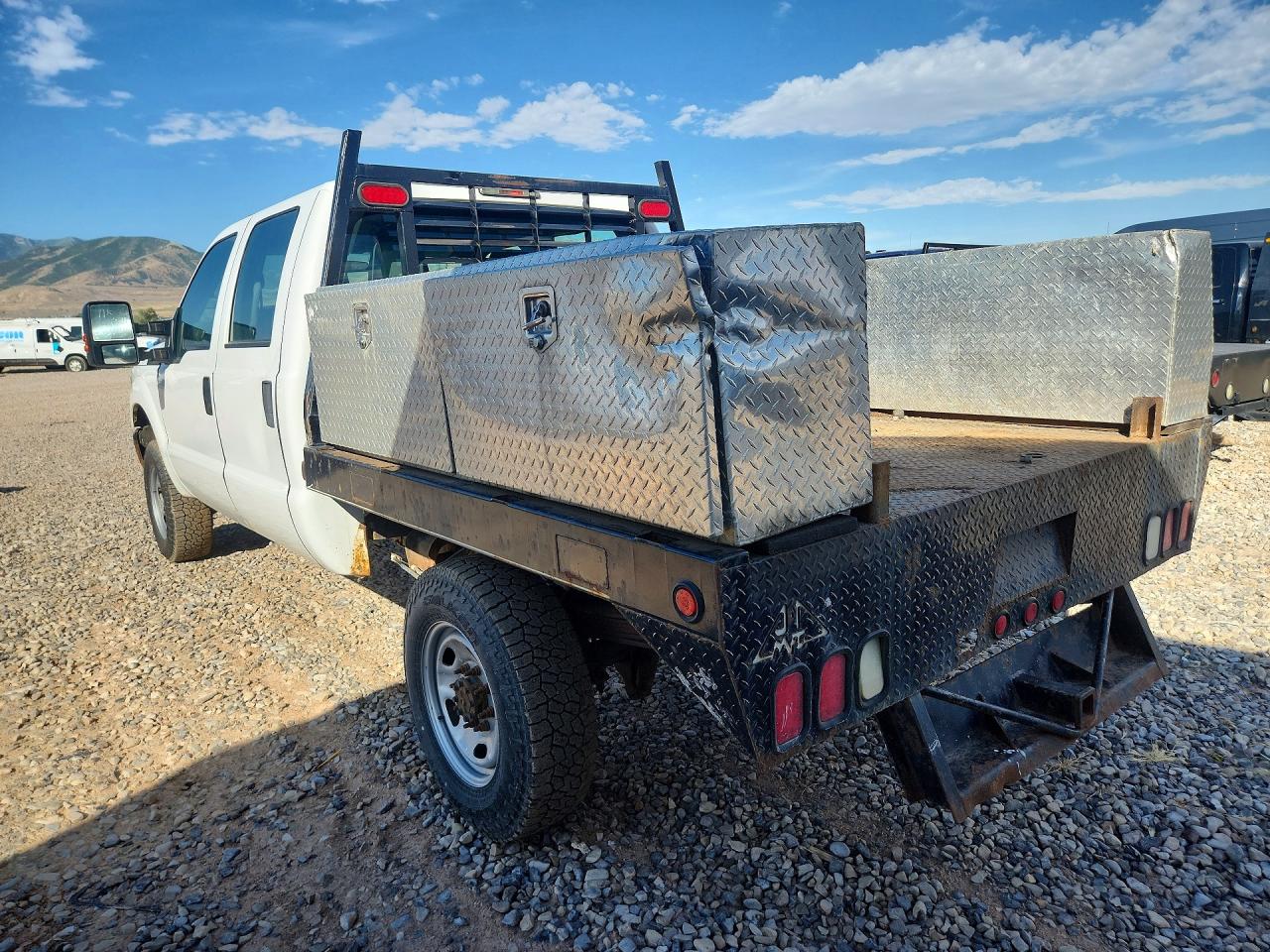 2014 Ford F250 Super Duty White vin: 1FT7W2B62EEA43789
