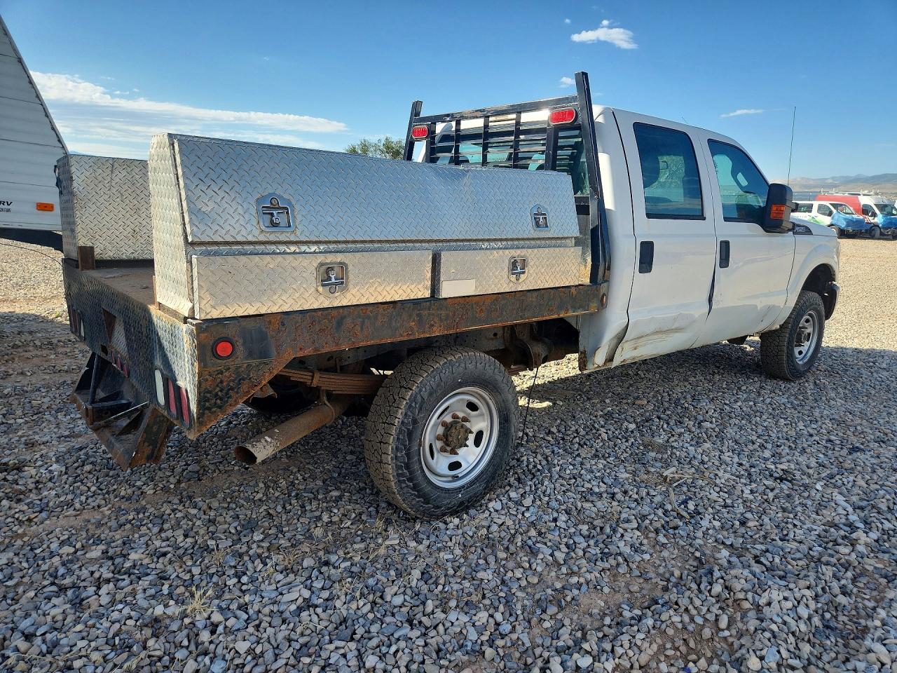 2014 Ford F250 Super Duty White vin: 1FT7W2B62EEA43789