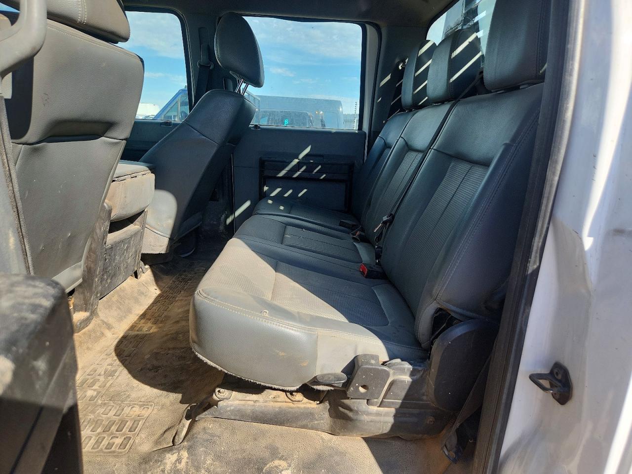 2014 Ford F250 Super Duty White vin: 1FT7W2B62EEA43789
