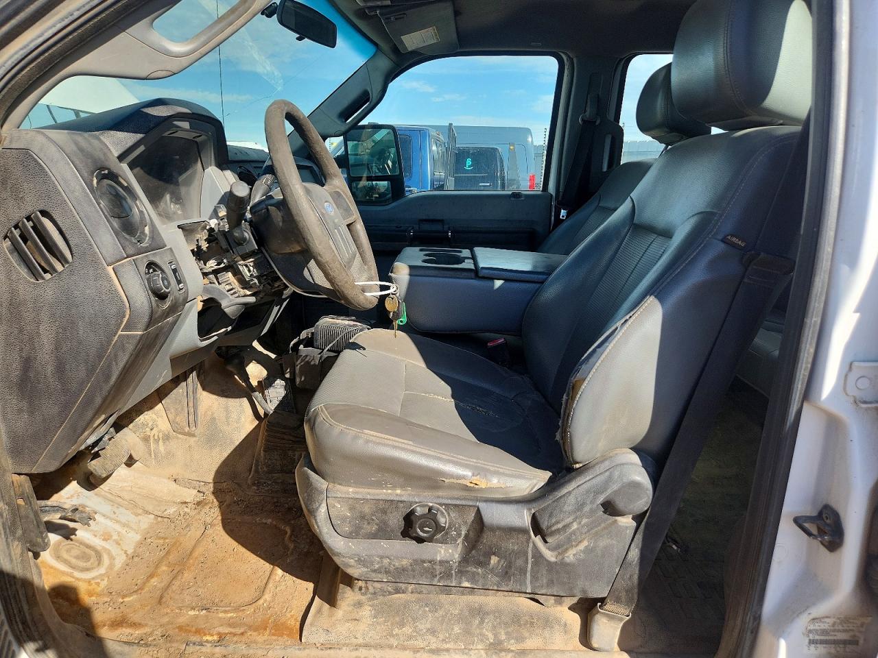 2014 Ford F250 Super Duty White vin: 1FT7W2B62EEA43789