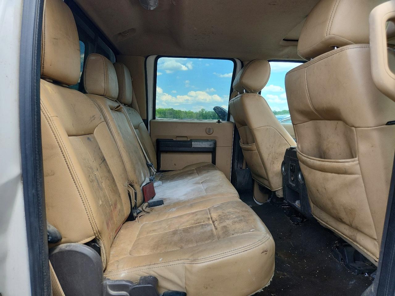 2015 Ford F250 Super Duty White vin: 1FT7W2B62FEA30686
