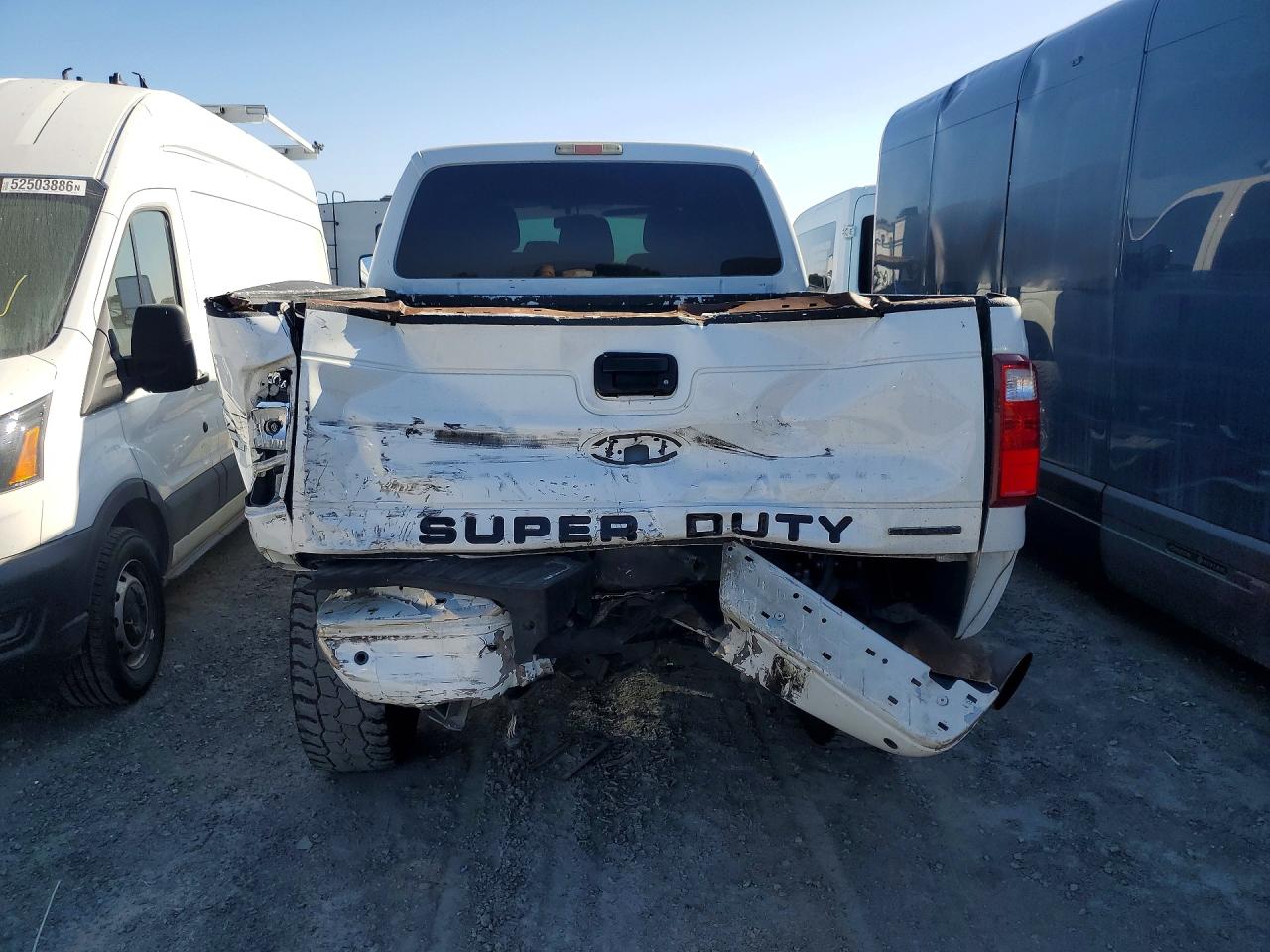 2015 Ford F250 Super Duty White vin: 1FT7W2B62FEC63385