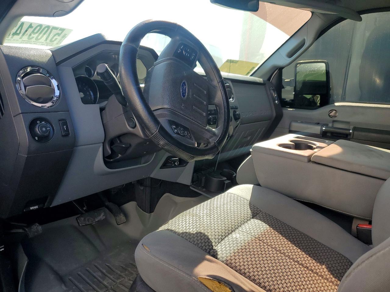 2015 Ford F250 Super Duty White vin: 1FT7W2B62FEC63385