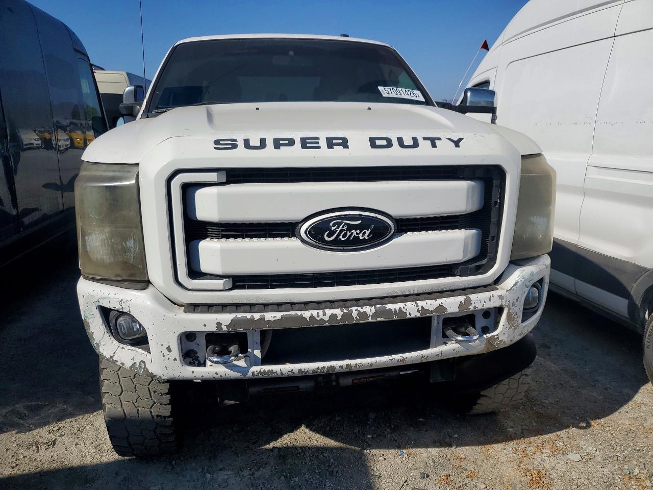 2015 Ford F250 Super Duty White vin: 1FT7W2B62FEC63385