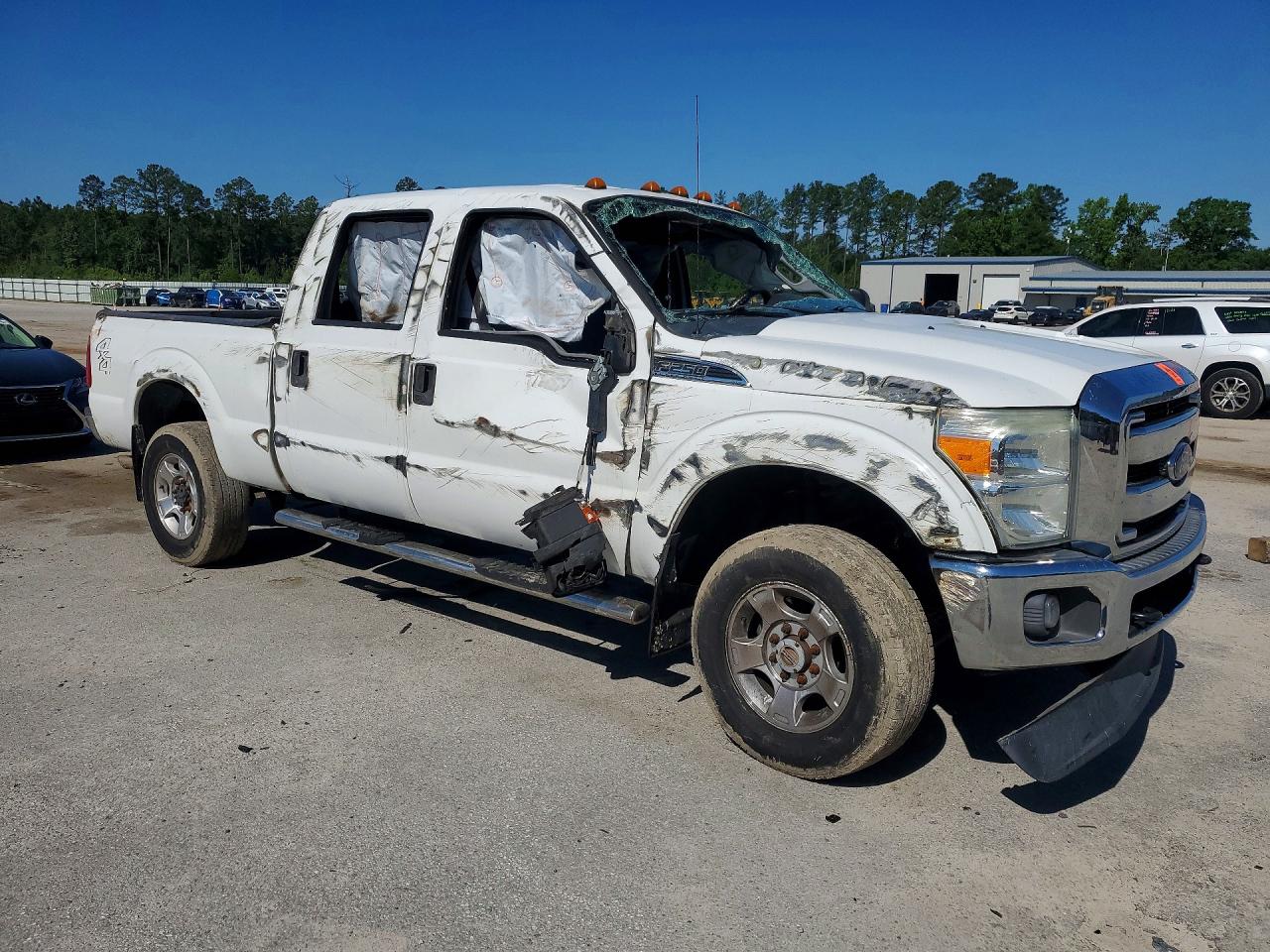 2015 Ford F250 Super Duty White vin: 1FT7W2B62FED38389