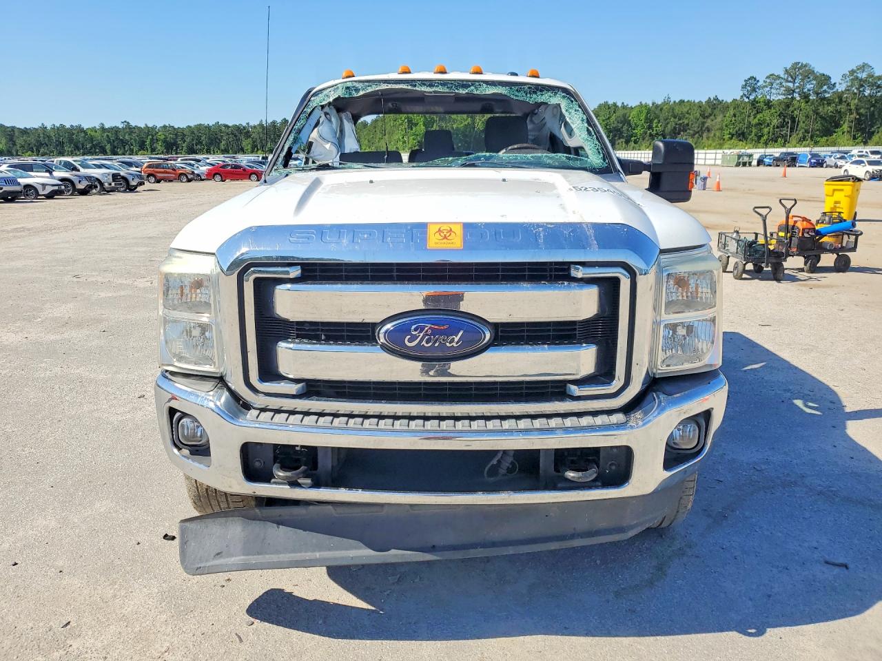 2015 Ford F250 Super Duty White vin: 1FT7W2B62FED38389