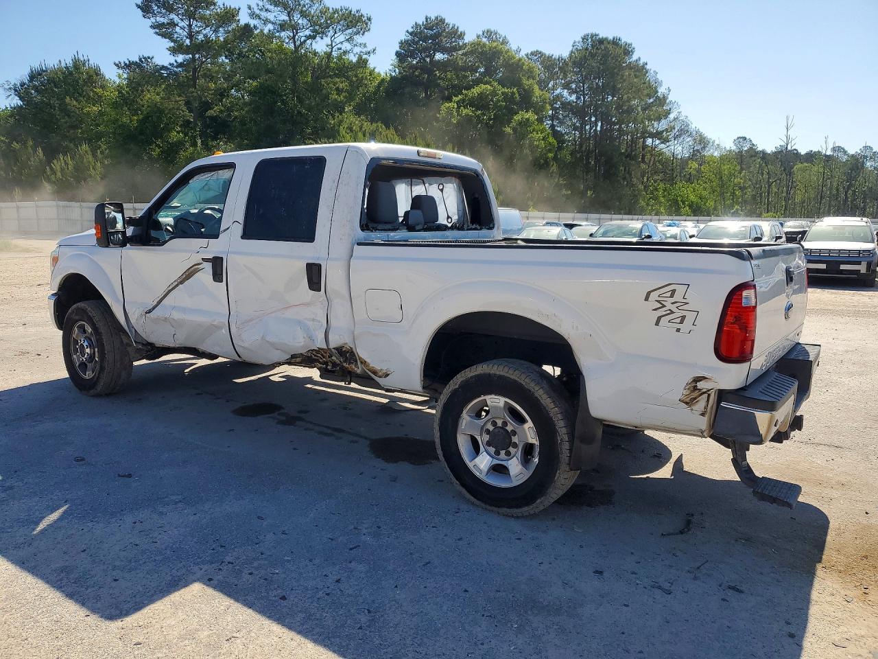 2015 Ford F250 Super Duty White vin: 1FT7W2B62FED38389