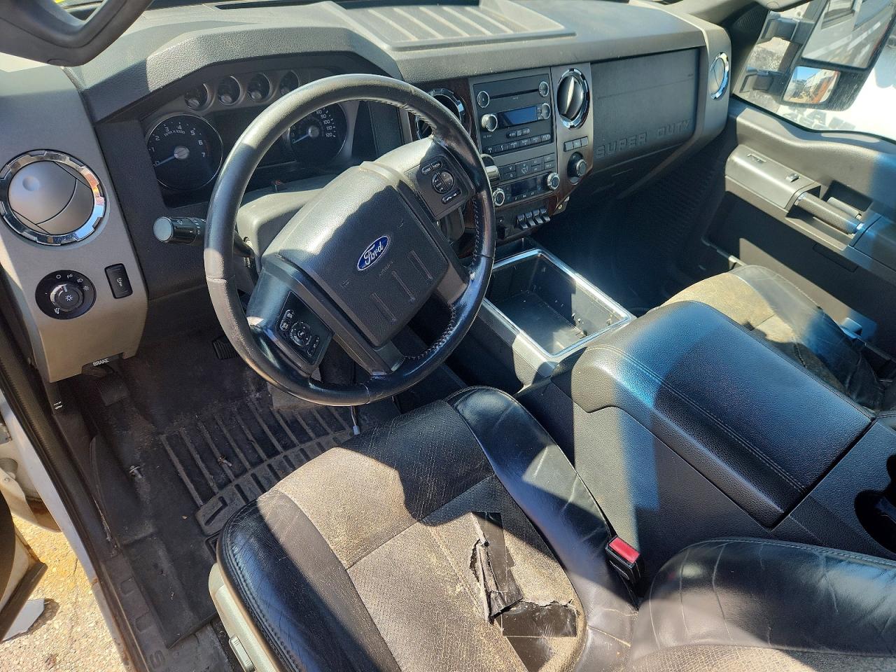 2011 Ford F250 Super Duty White vin: 1FT7W2B63BEB01386