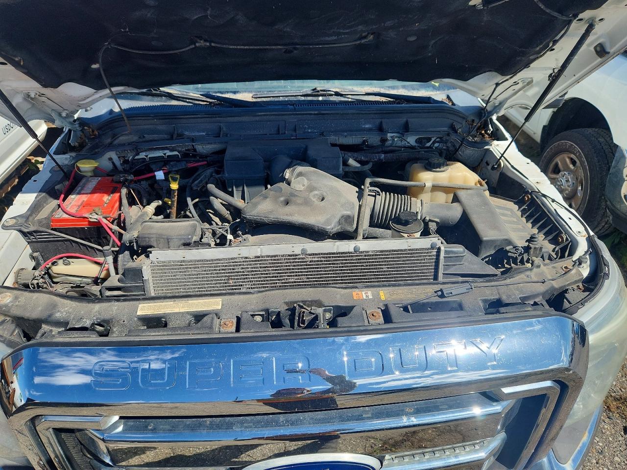 2011 Ford F250 Super Duty White vin: 1FT7W2B63BEB01386