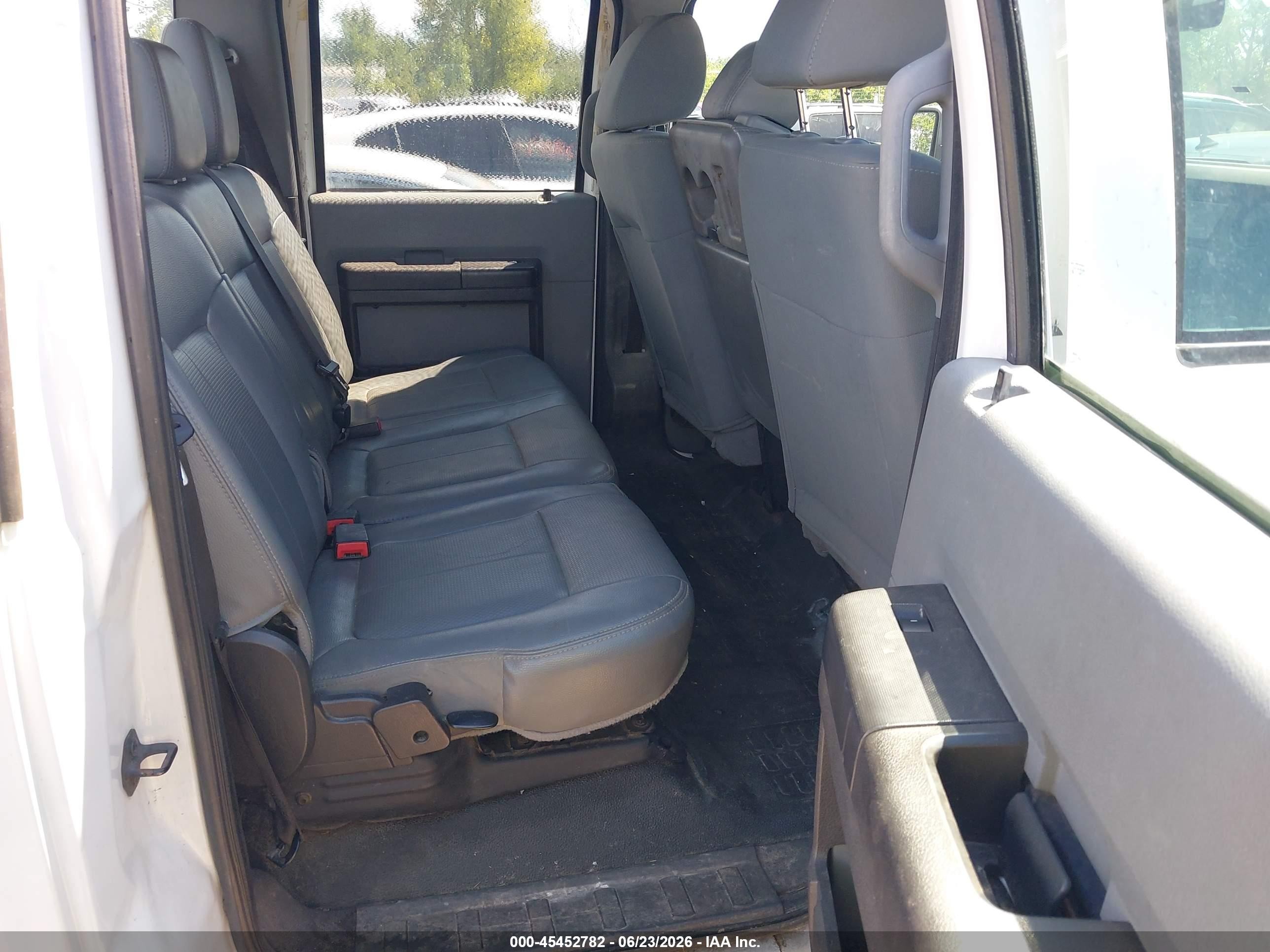 2011 Ford Super Duty F-250 Srw King Ranch/lariat/xl/xlt White vin: 1FT7W2B63BED10773