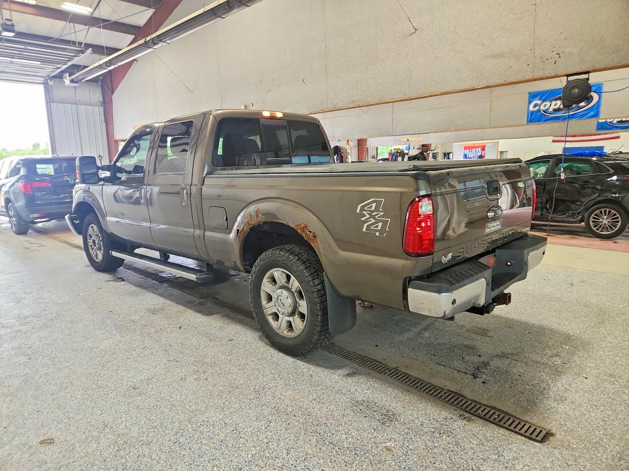 2015 Ford F250 Super Duty Желто-коричневый vin: 1FT7W2B63FEA56603