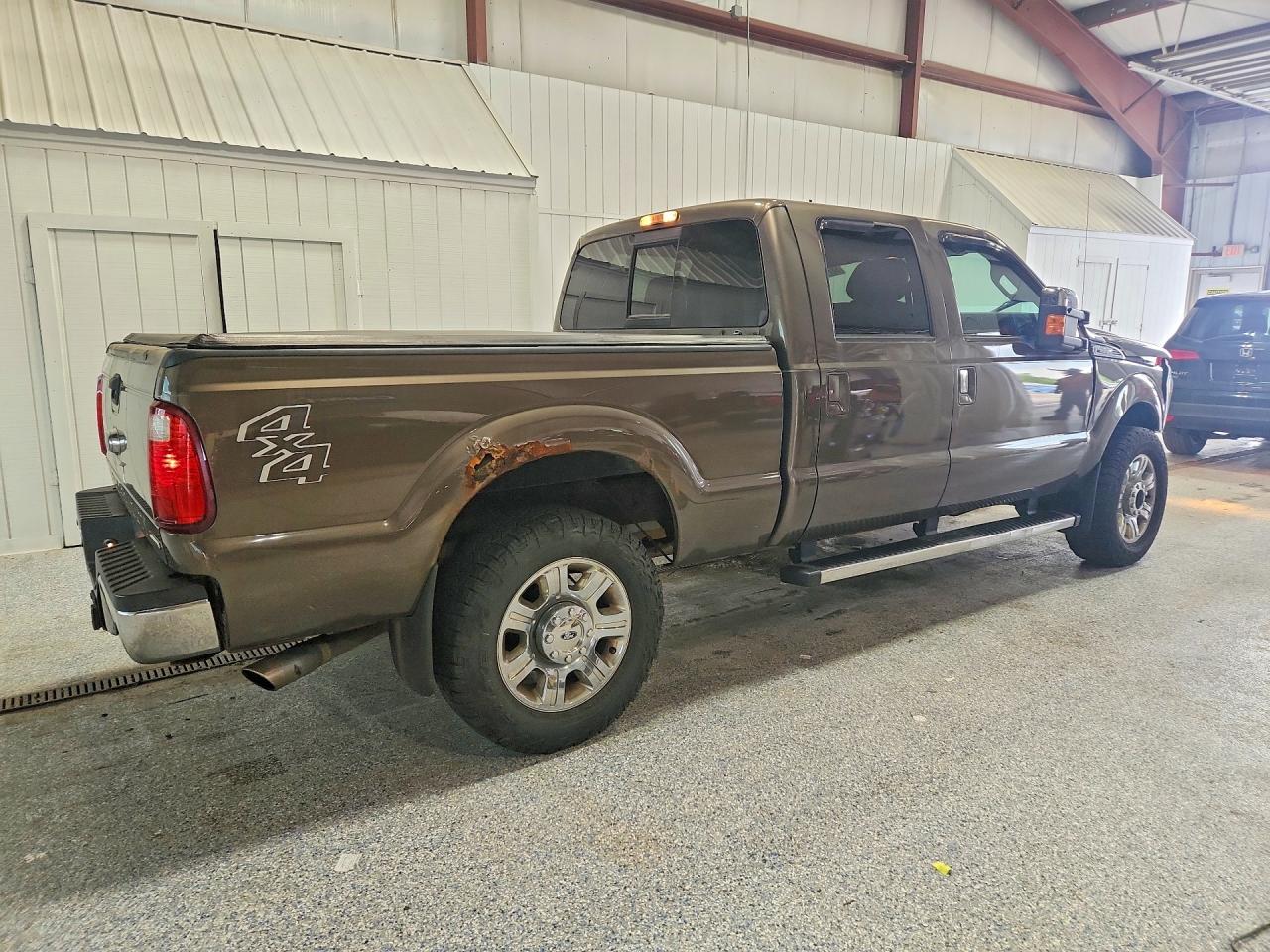 2015 Ford F250 Super Duty Желто-коричневый vin: 1FT7W2B63FEA56603