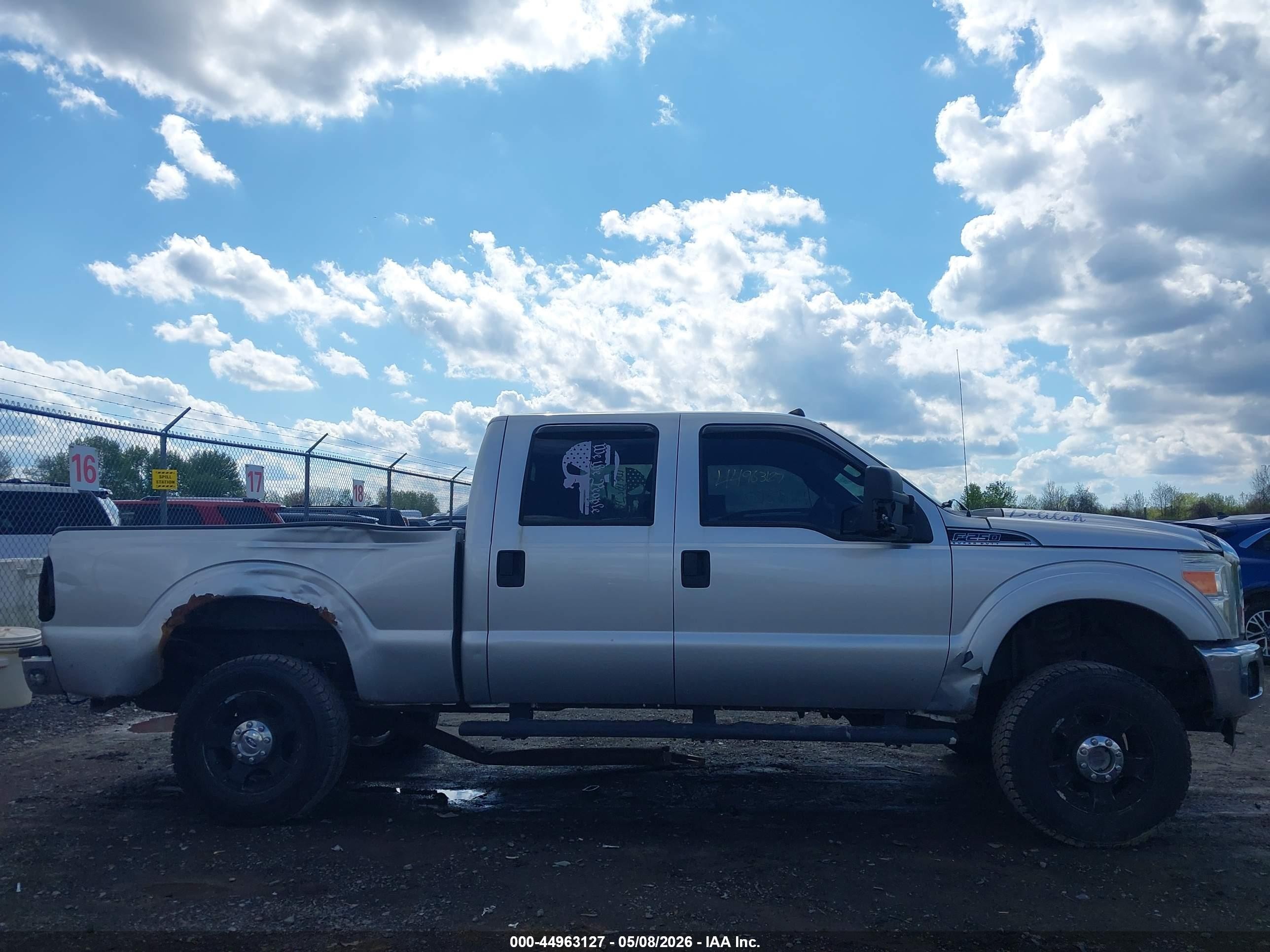 2016 Ford F-250 Xlt Silver vin: 1FT7W2B63GEC89379
