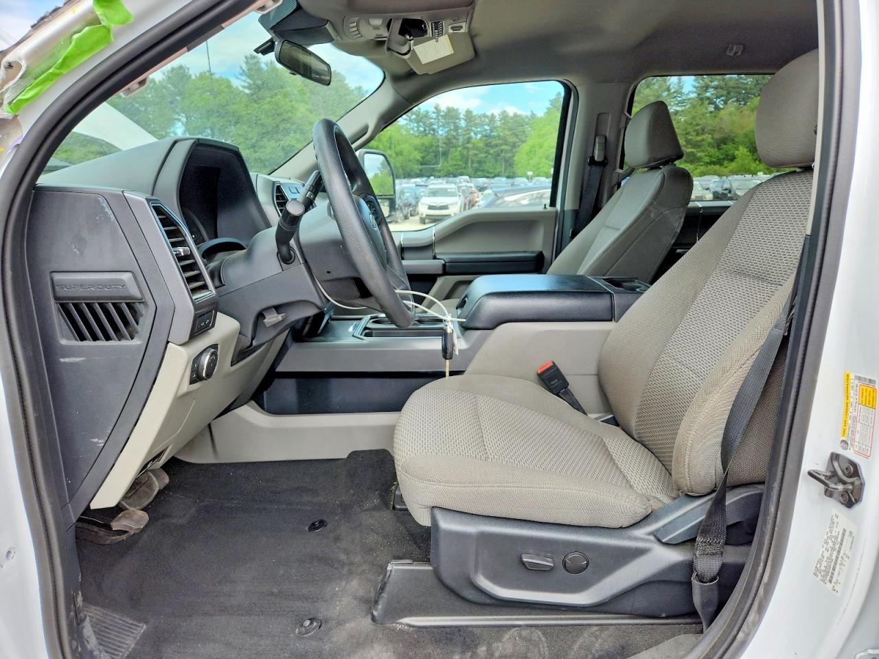 2022 Ford F250 Super Duty White vin: 1FT7W2B63NEF71695