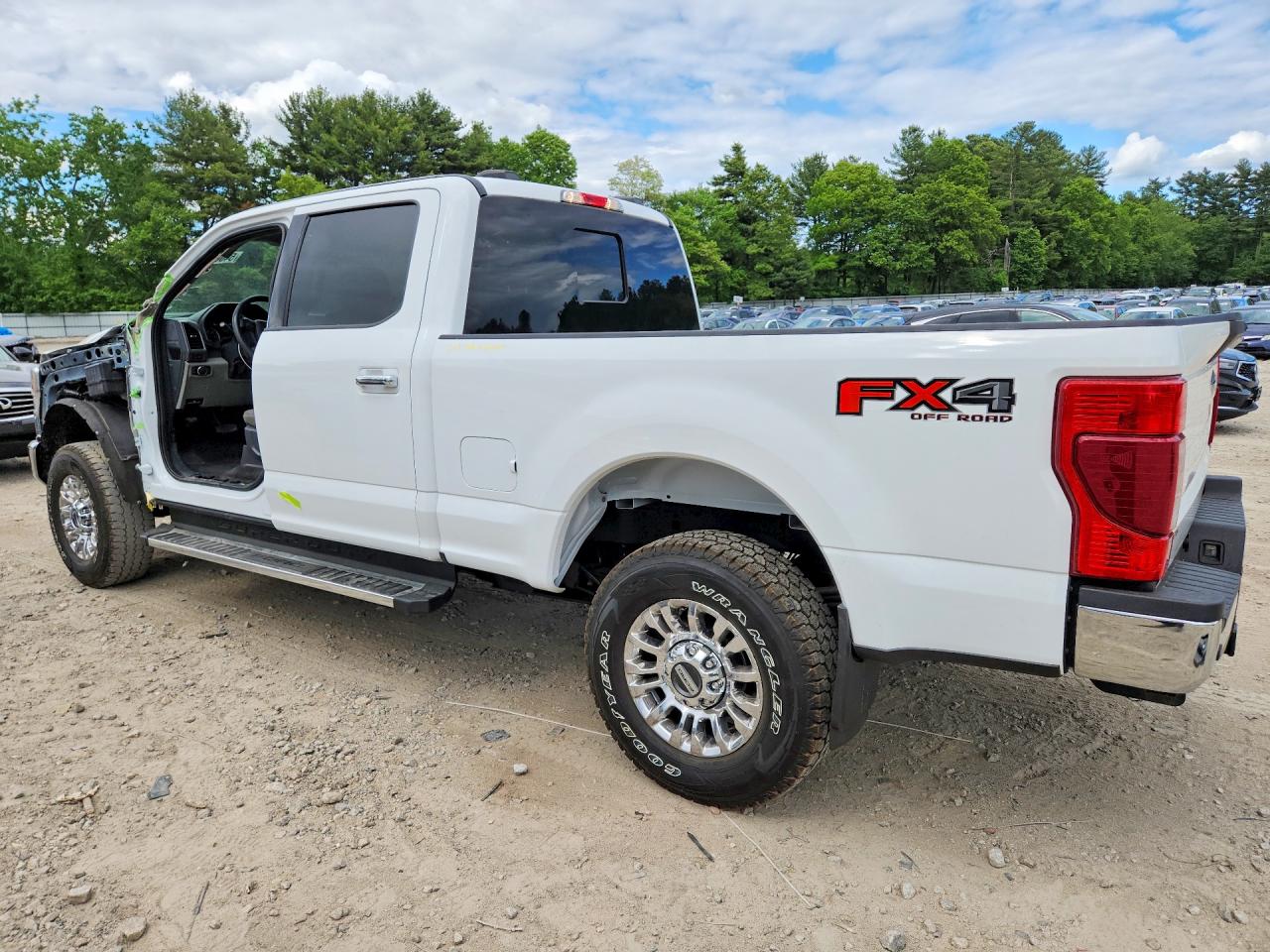 2022 Ford F250 Super Duty White vin: 1FT7W2B63NEF71695