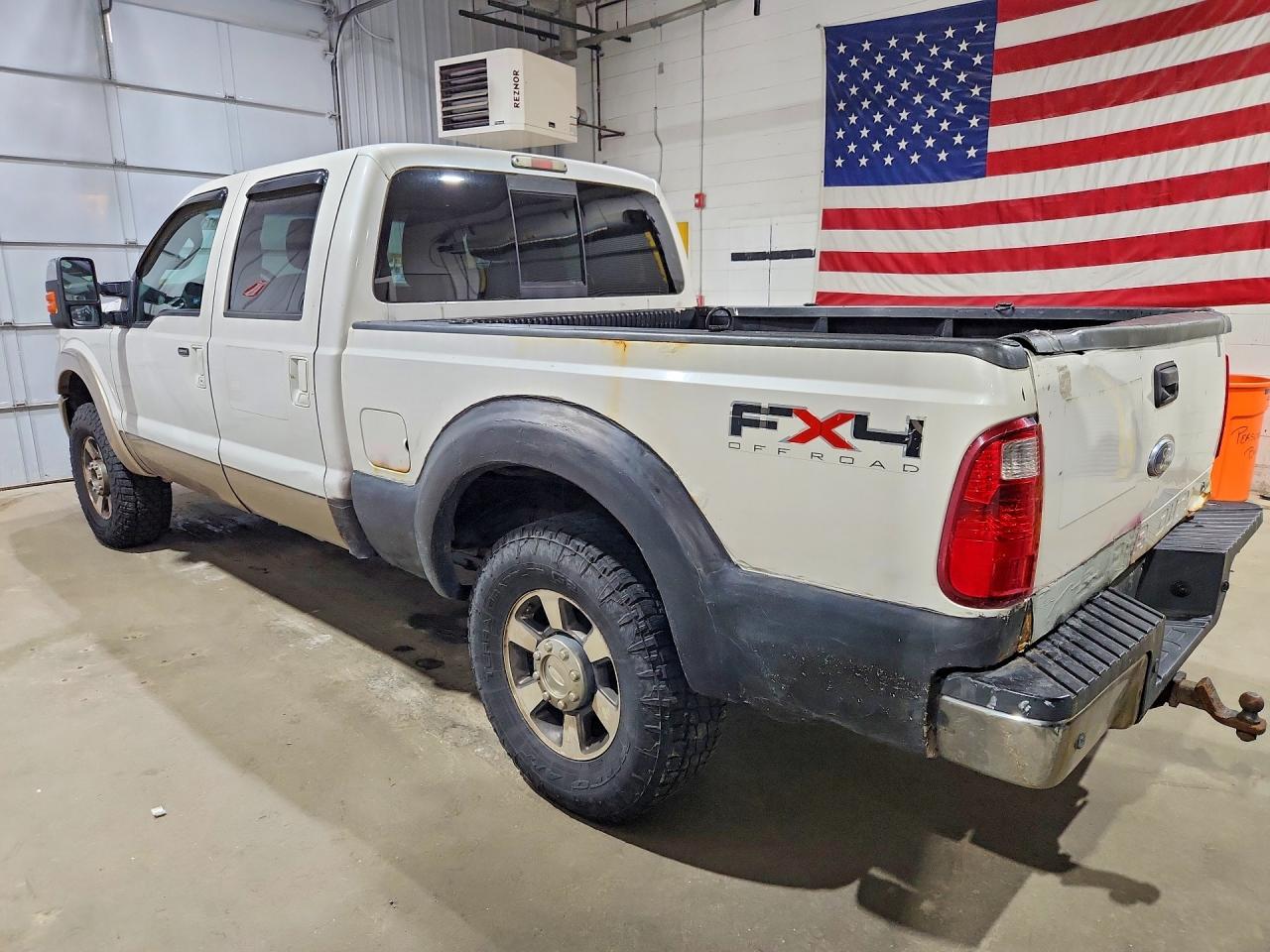 2011 Ford F250 Super Duty White vin: 1FT7W2B64BEA33471