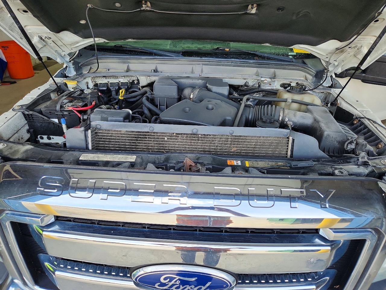 2011 Ford F250 Super Duty White vin: 1FT7W2B64BEA33471