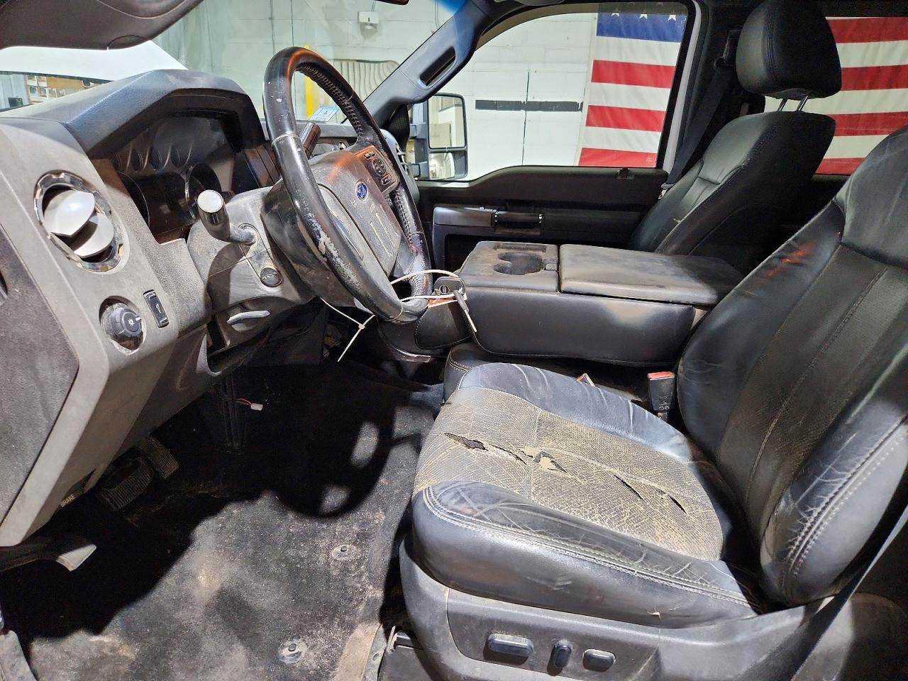 2011 Ford F250 Super Duty White vin: 1FT7W2B64BEA33471