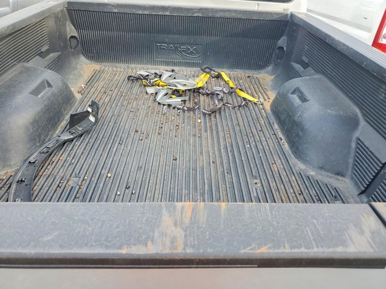 2011 Ford F250 Silver vin: 1FT7W2B64BEB44215