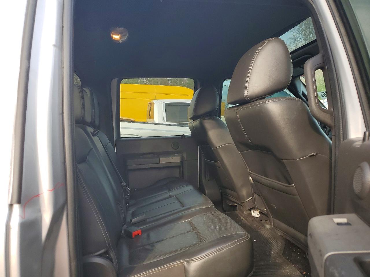2011 Ford F250 Silver vin: 1FT7W2B64BEB44215