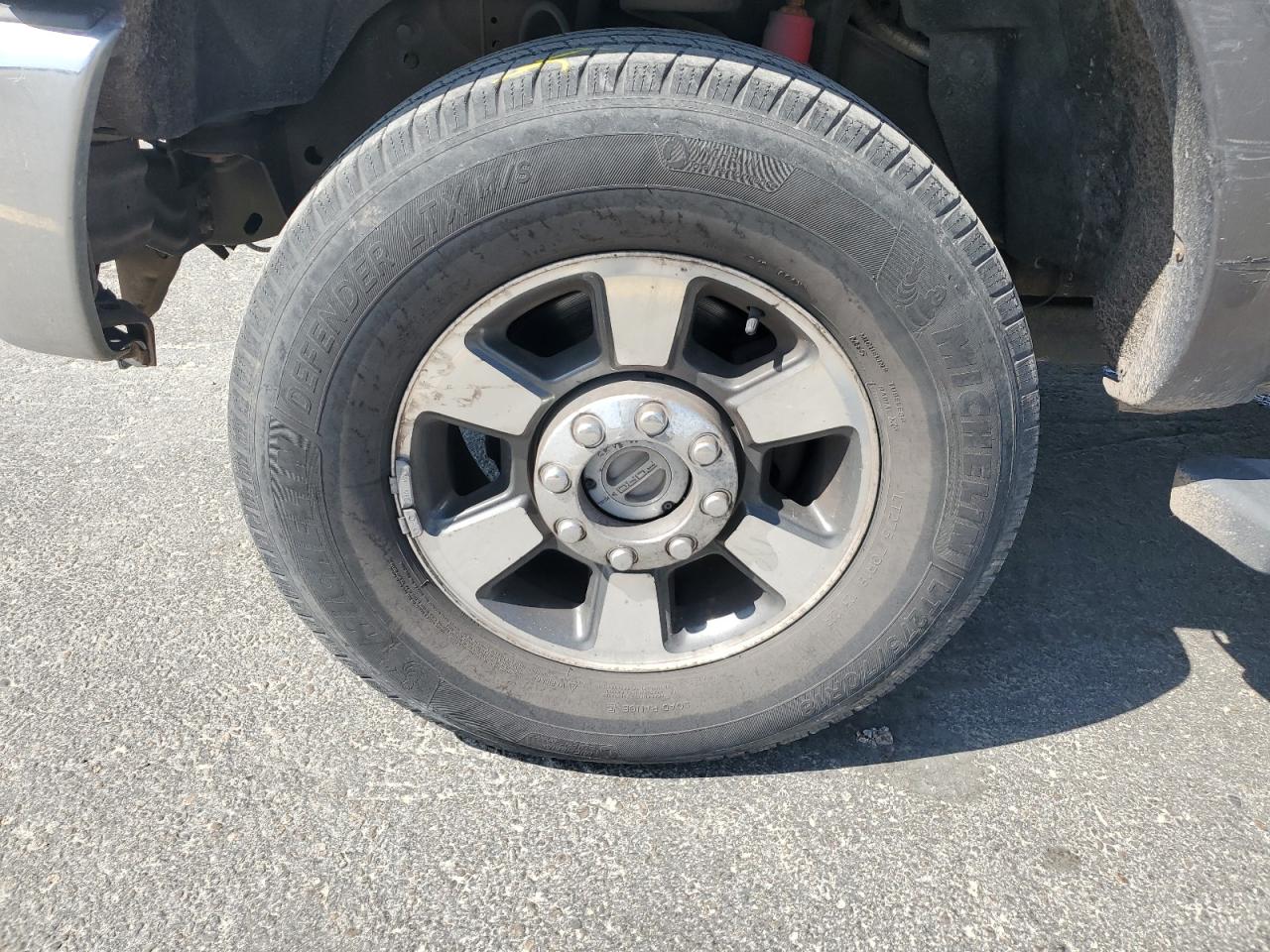 2011 Ford F250 Super Duty Blue vin: 1FT7W2B64BED02925 Damage: Left Front Wheel, Corrosion, 2 To 3 Inches