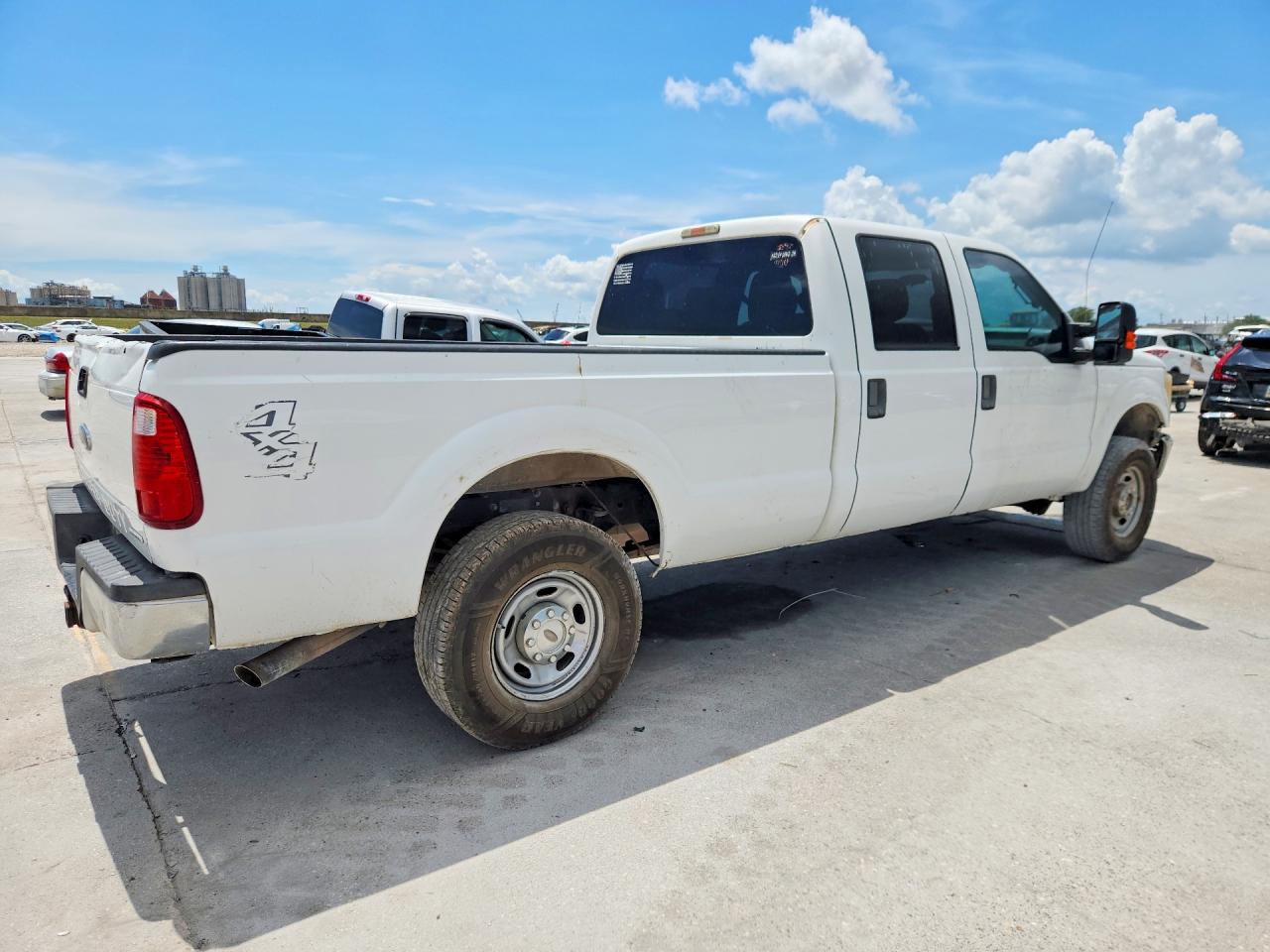 2013 Ford F250 Super Duty White vin: 1FT7W2B64DEB45030