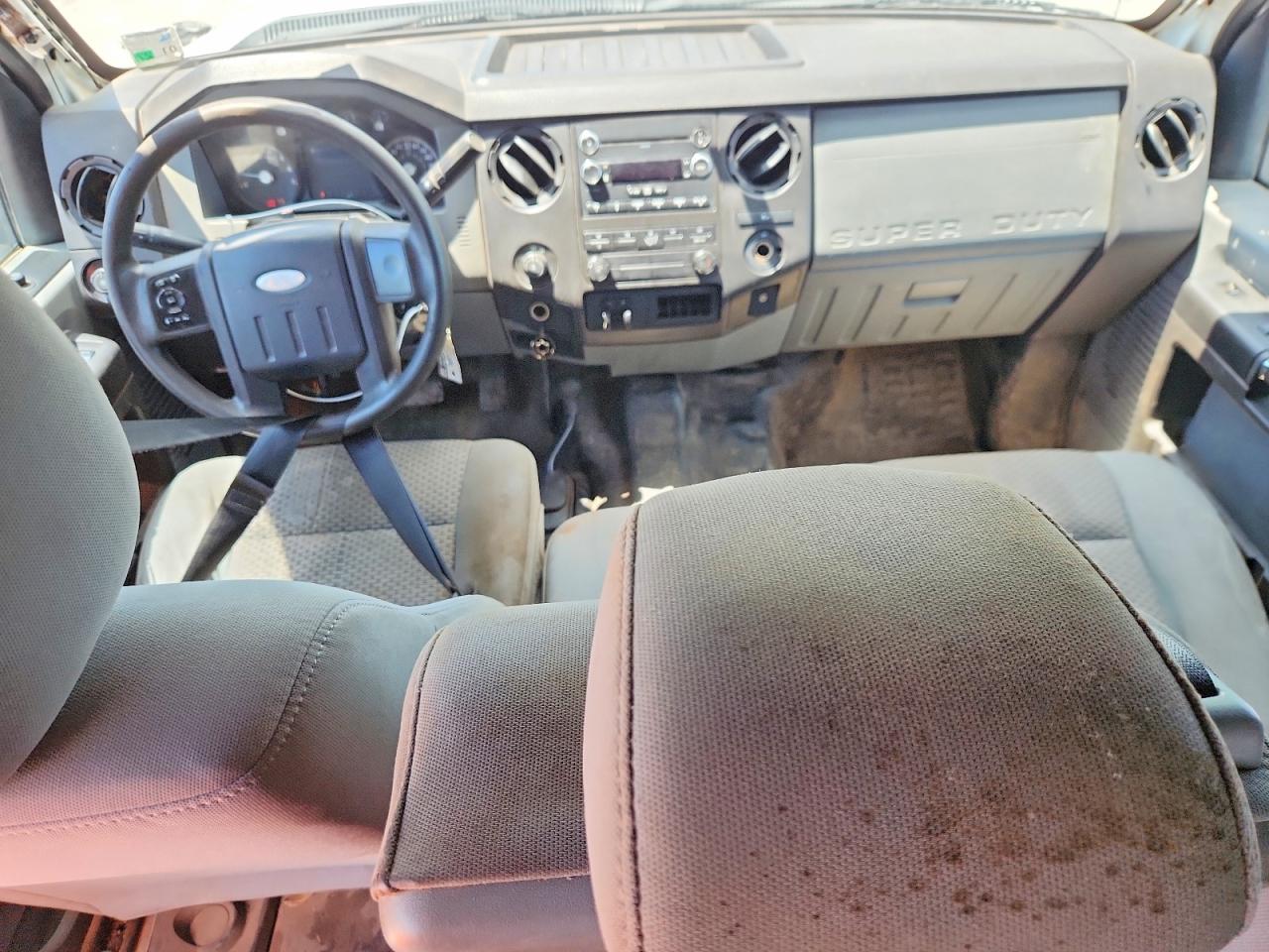 2013 Ford F250 Super Duty White vin: 1FT7W2B64DEB45030