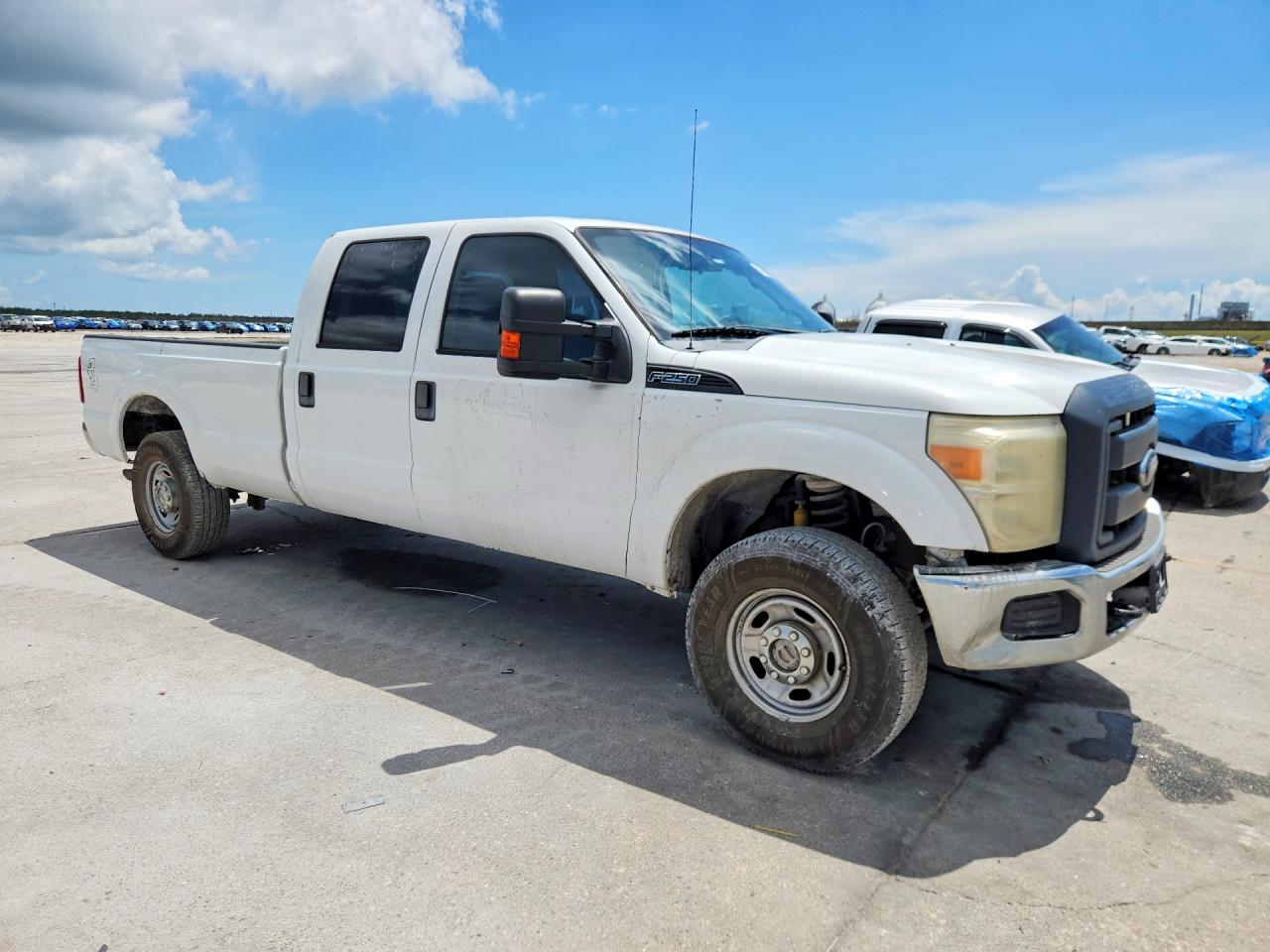 2013 Ford F250 Super Duty White vin: 1FT7W2B64DEB45030