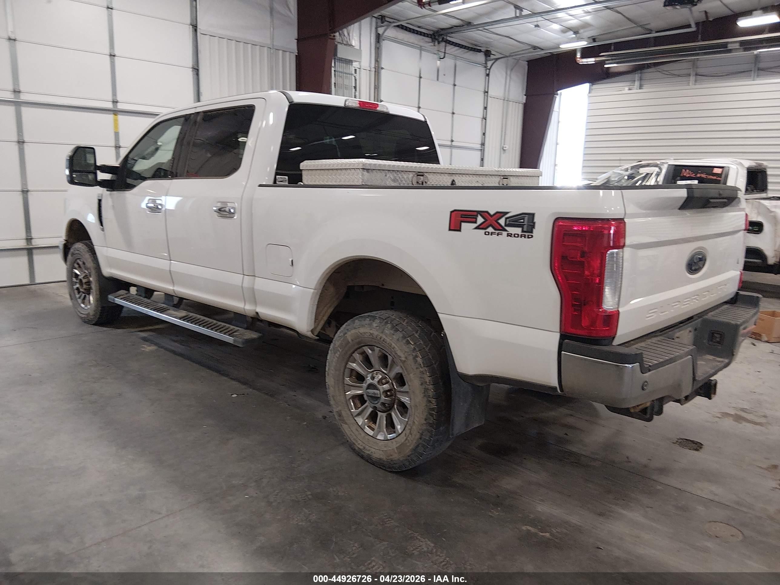 2017 Ford F-250 Xlt White vin: 1FT7W2B64HEB41453