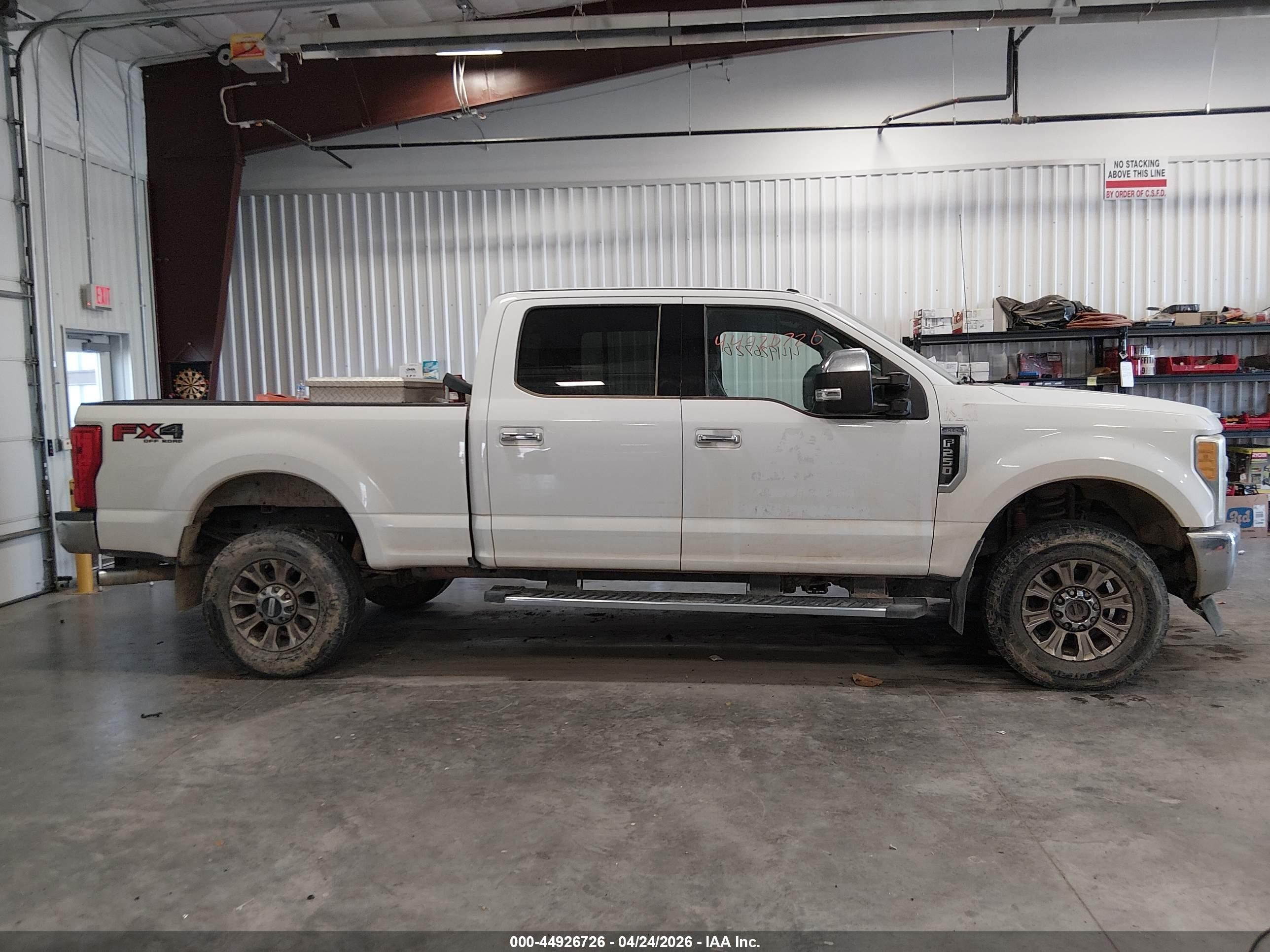 2017 Ford F-250 Xlt White vin: 1FT7W2B64HEB41453