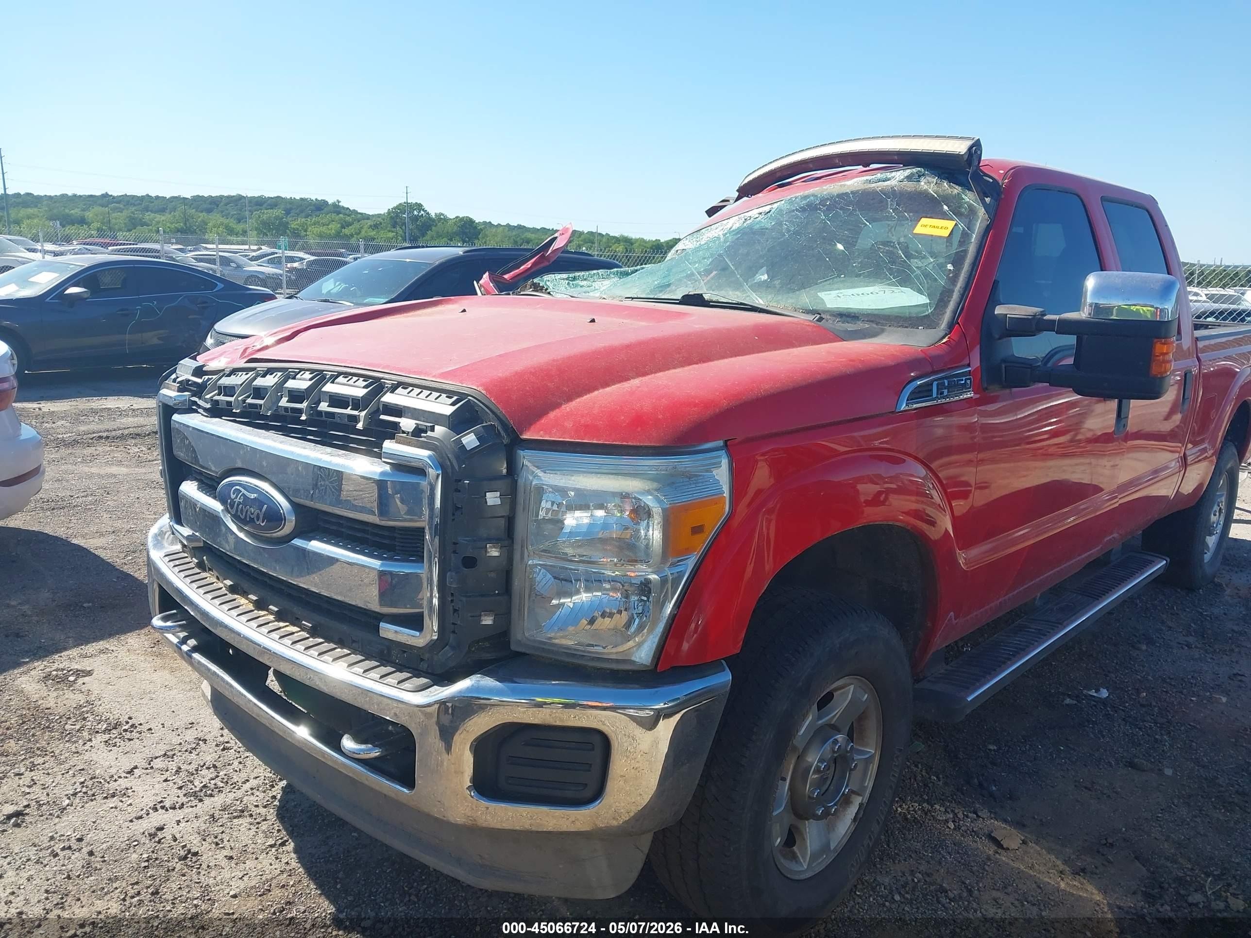 2011 Ford F-250 Xlt Red vin: 1FT7W2B65BEA60727