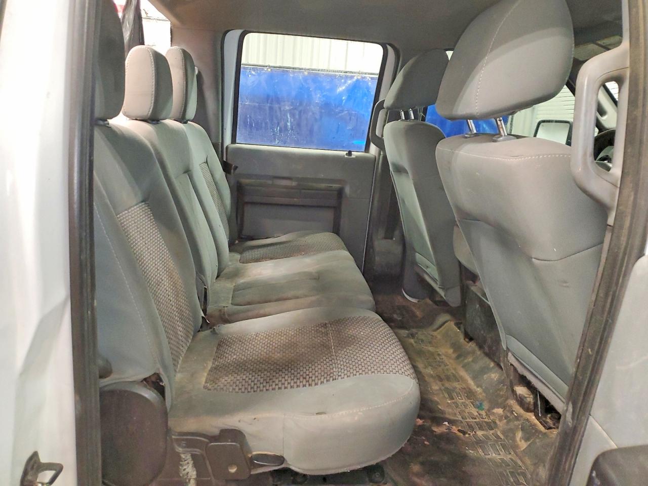 2011 Ford F250 Super Duty White vin: 1FT7W2B65BEA81867