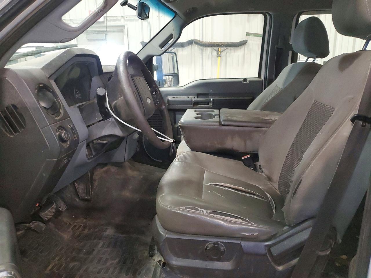 2011 Ford F250 Super Duty White vin: 1FT7W2B65BEA81867