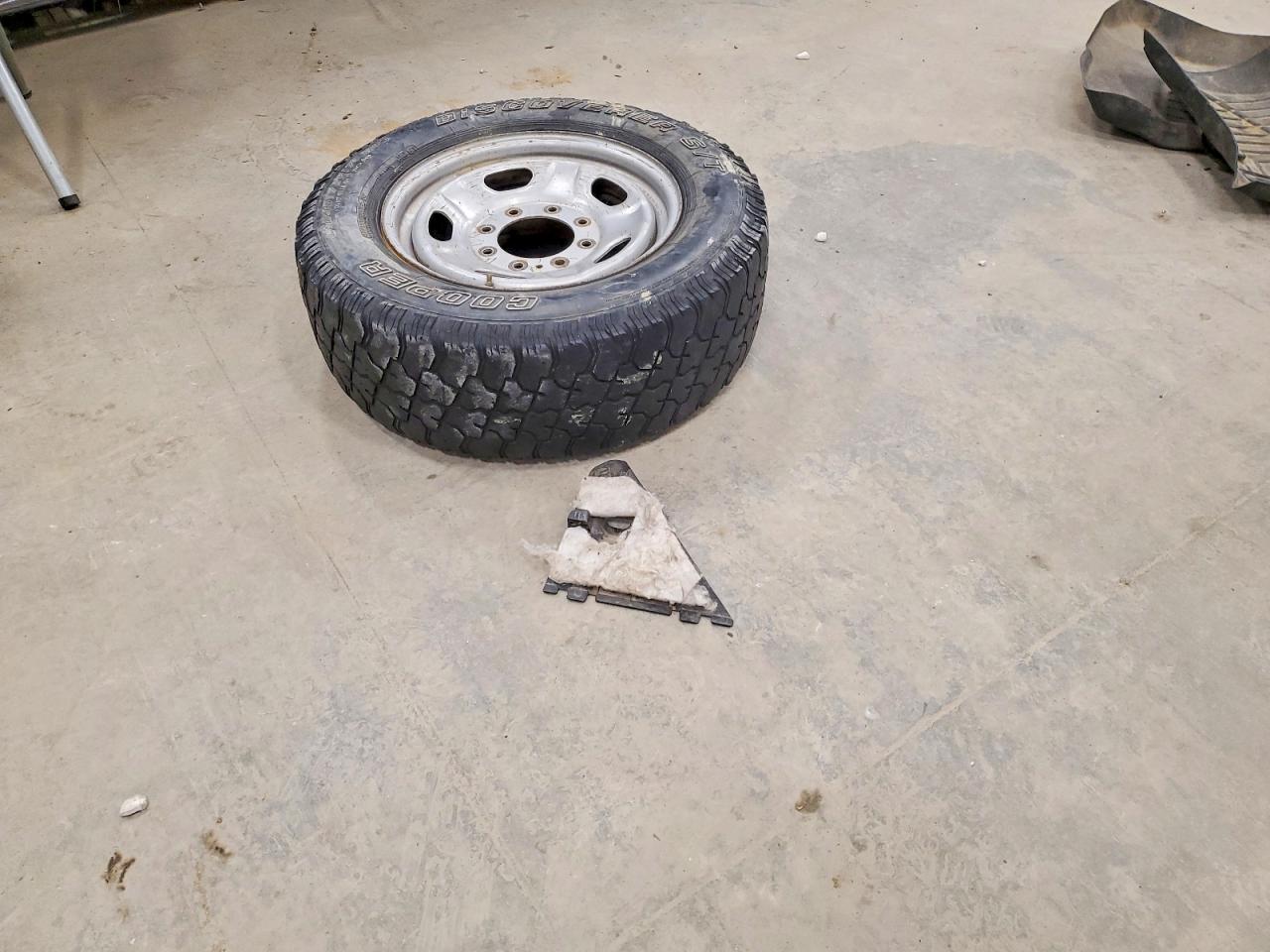 2011 Ford F250 Super Duty White vin: 1FT7W2B65BEA81867