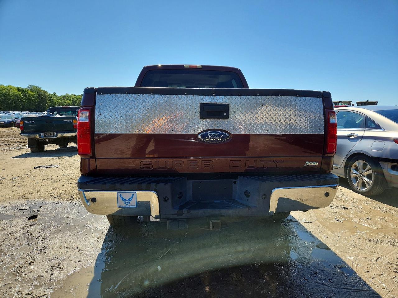 2011 Ford F250 Super Duty Maroon vin: 1FT7W2B65BEB29772