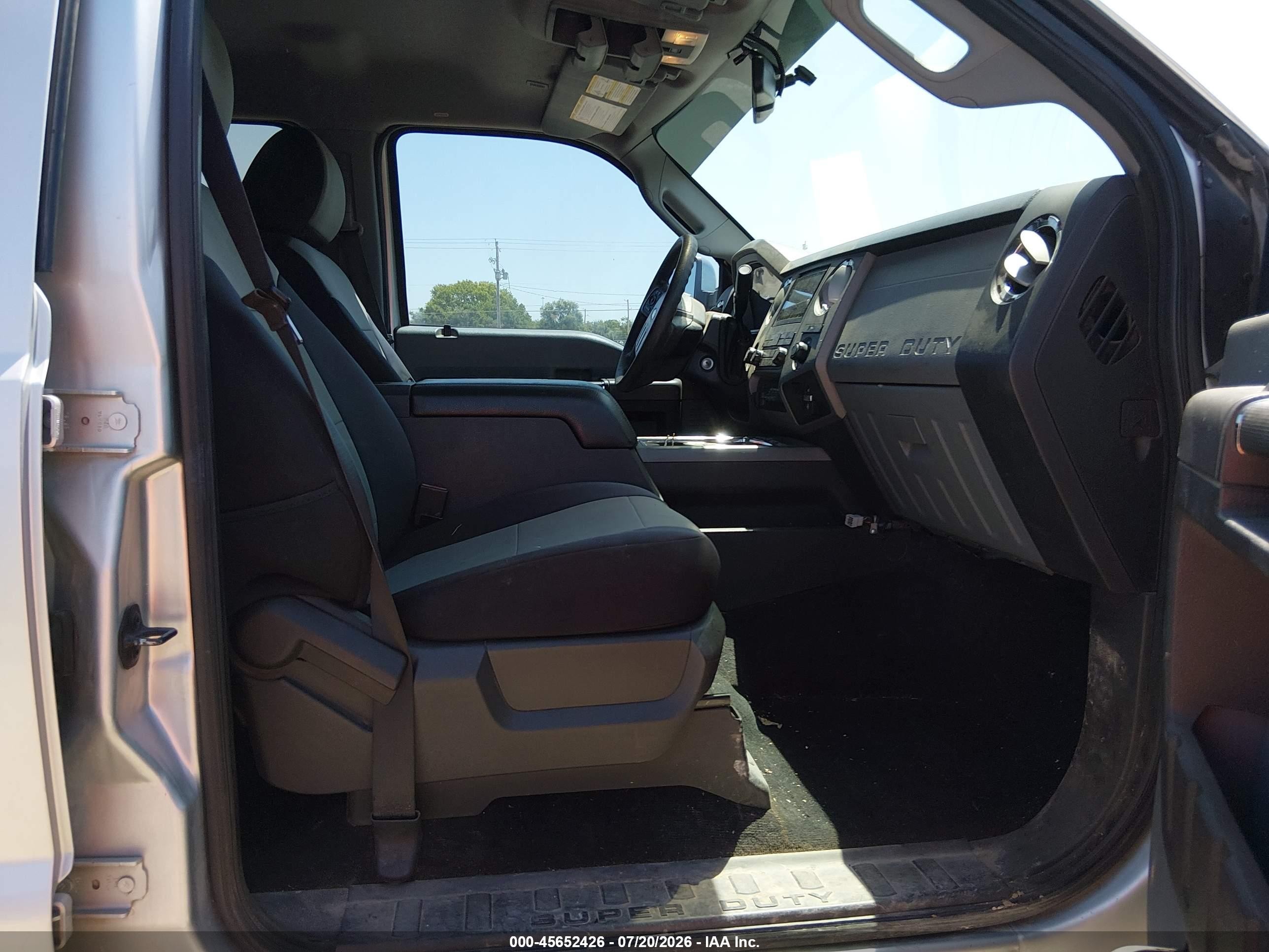2011 Ford Super Duty F-250 Srw Xlt Серебряный vin: 1FT7W2B65BEC84922