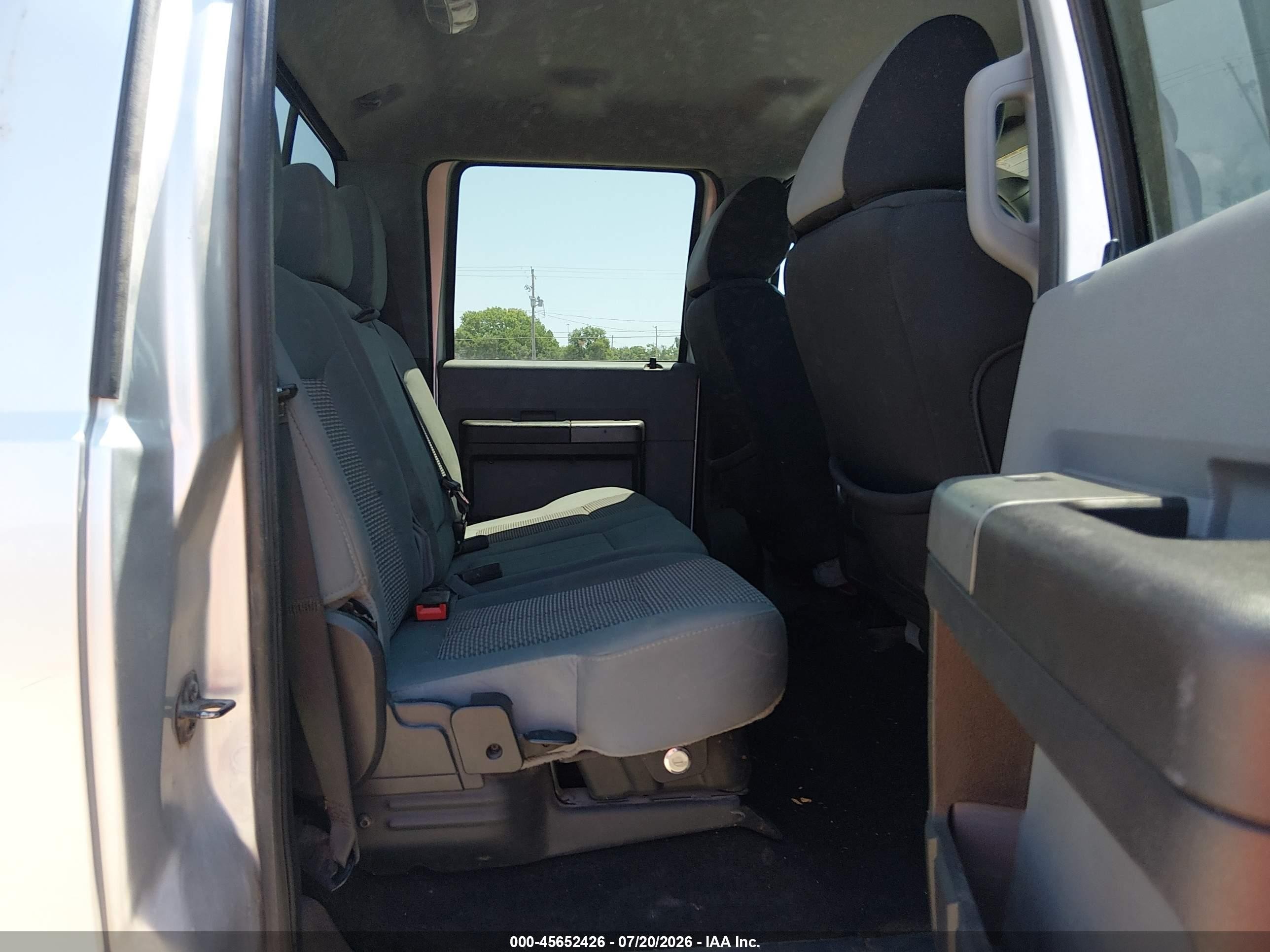 2011 Ford Super Duty F-250 Srw Xlt Серебряный vin: 1FT7W2B65BEC84922