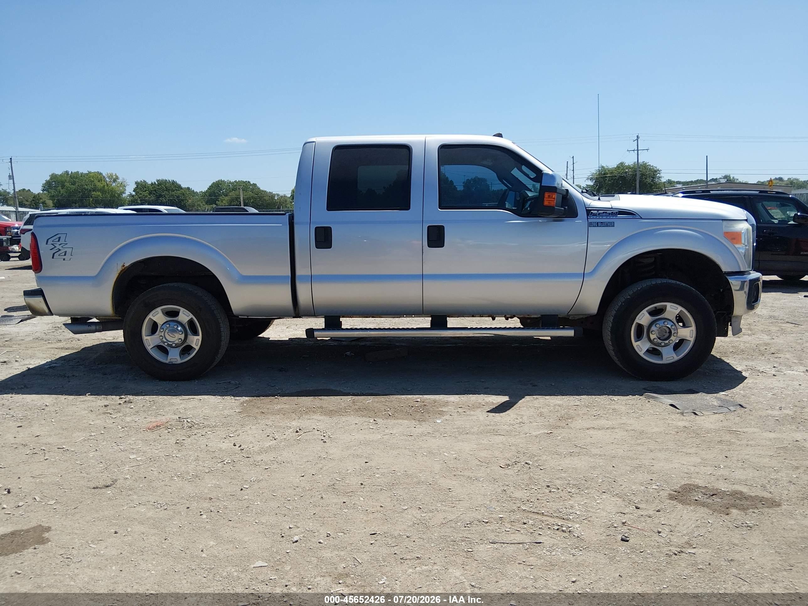 2011 Ford Super Duty F-250 Srw Xlt Серебряный vin: 1FT7W2B65BEC84922
